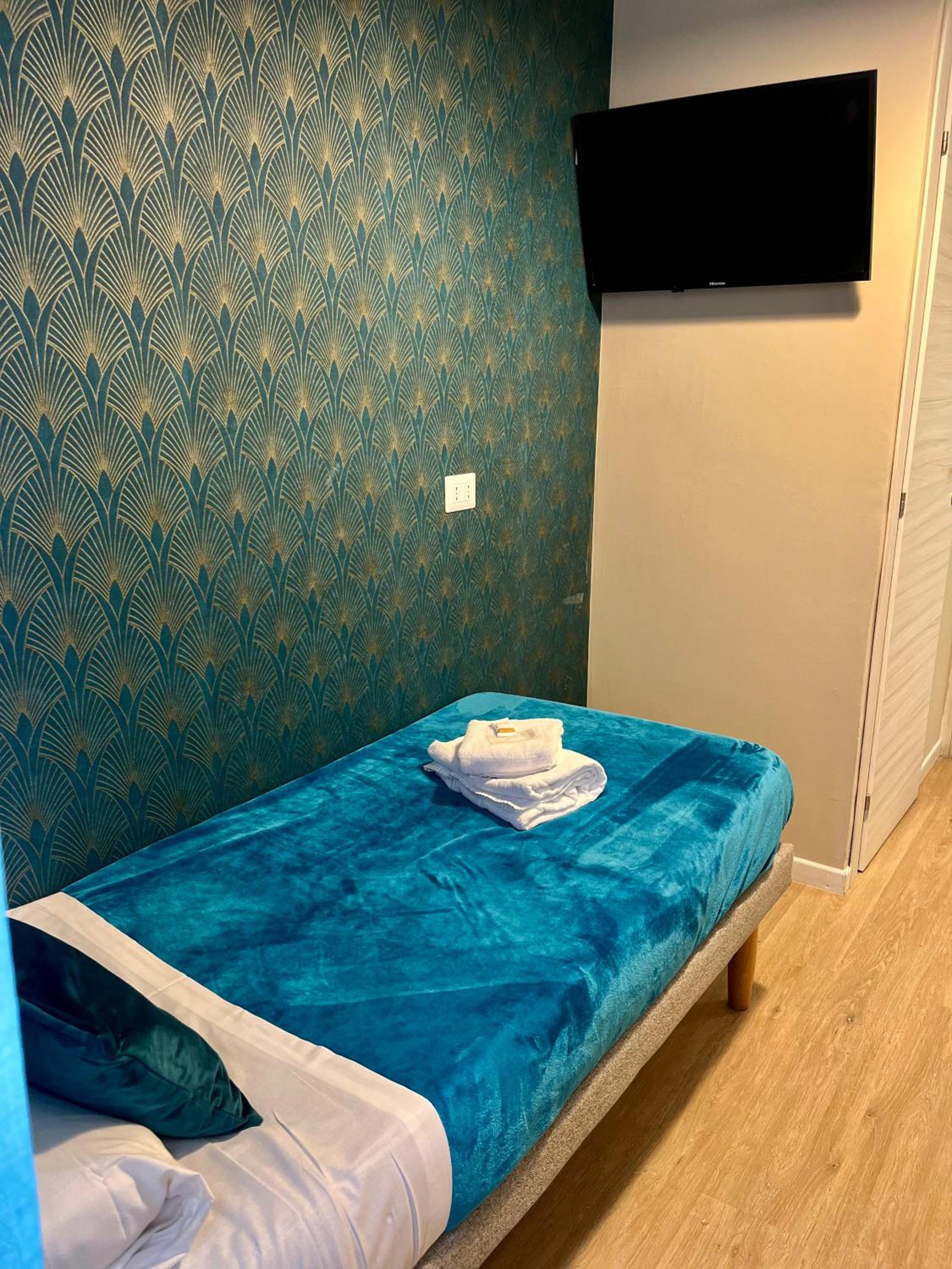 Single Room photo 2