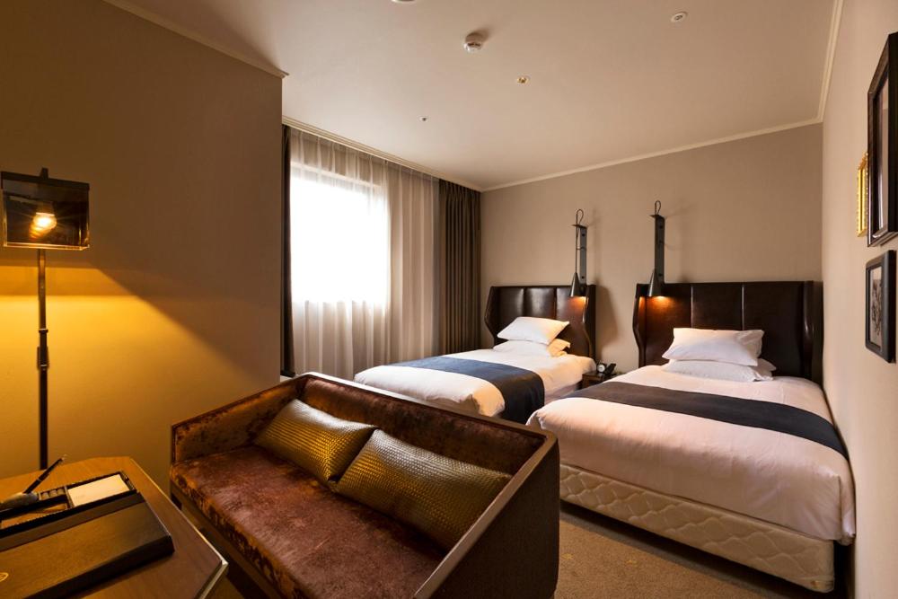 Deluxe Twin Room with Club Lounge Access - Breakfast Included - Non-Smoking
