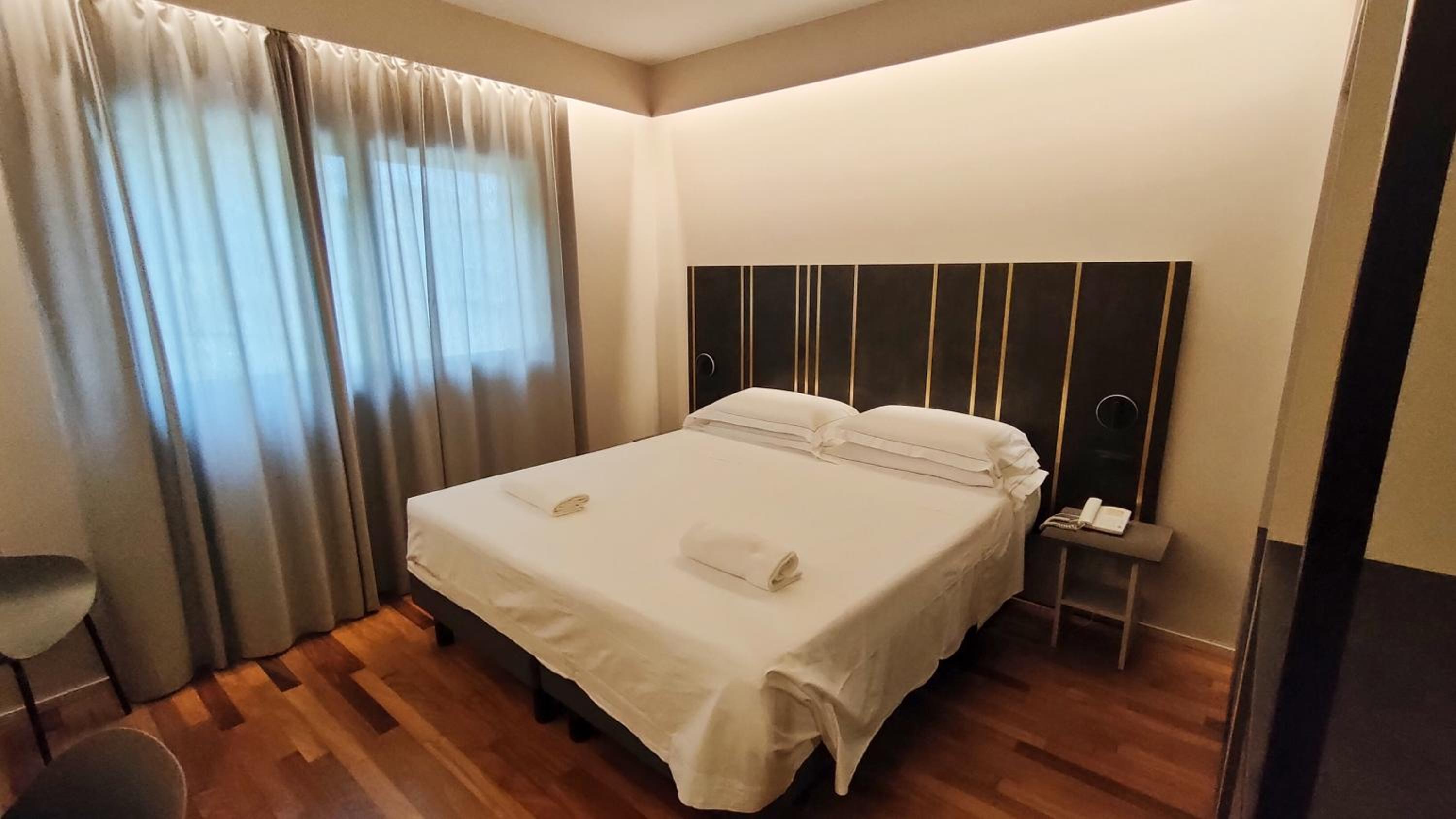 Superior Double Room - Photo 2