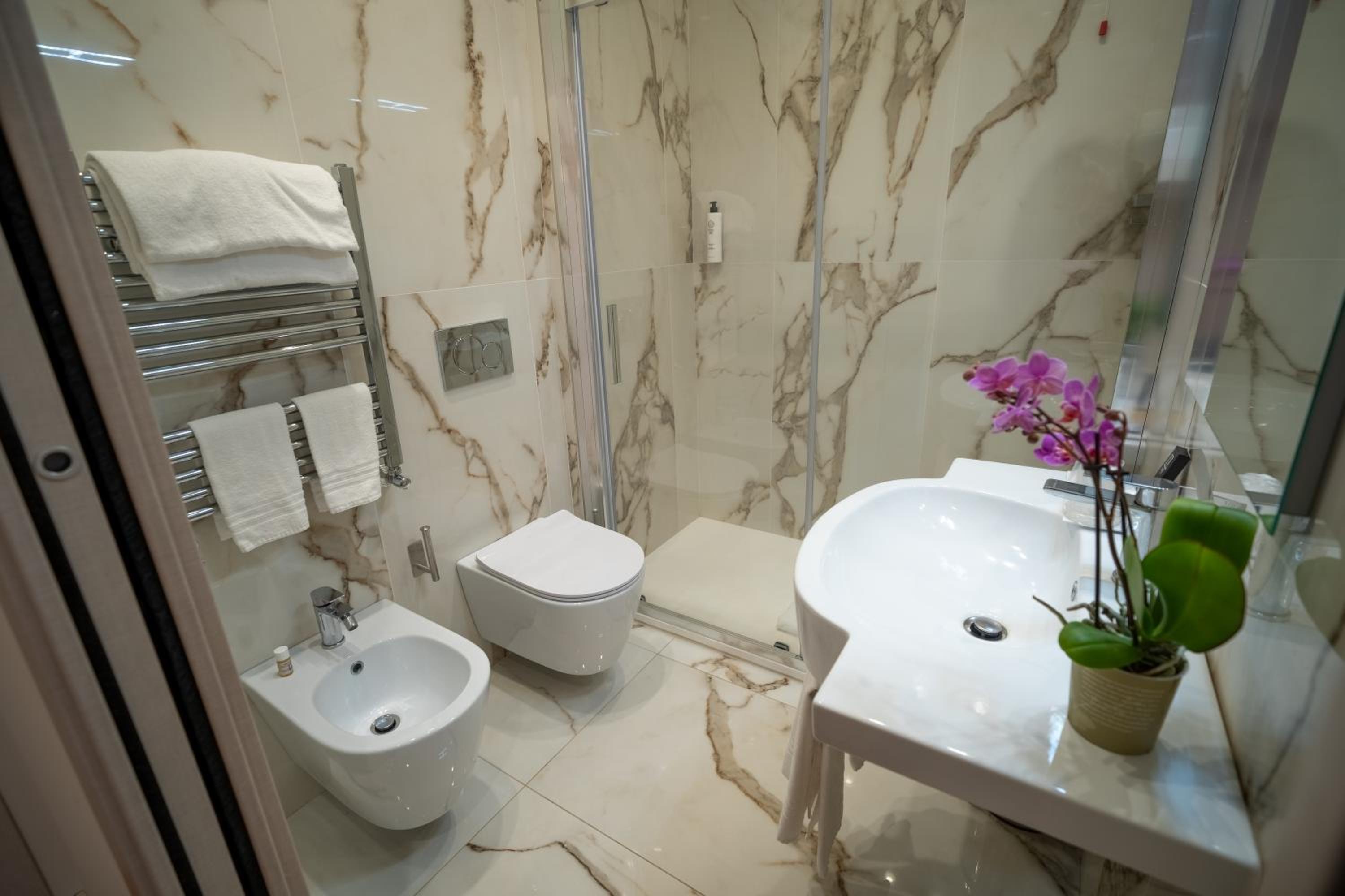 Classic Triple Room - Photo 3