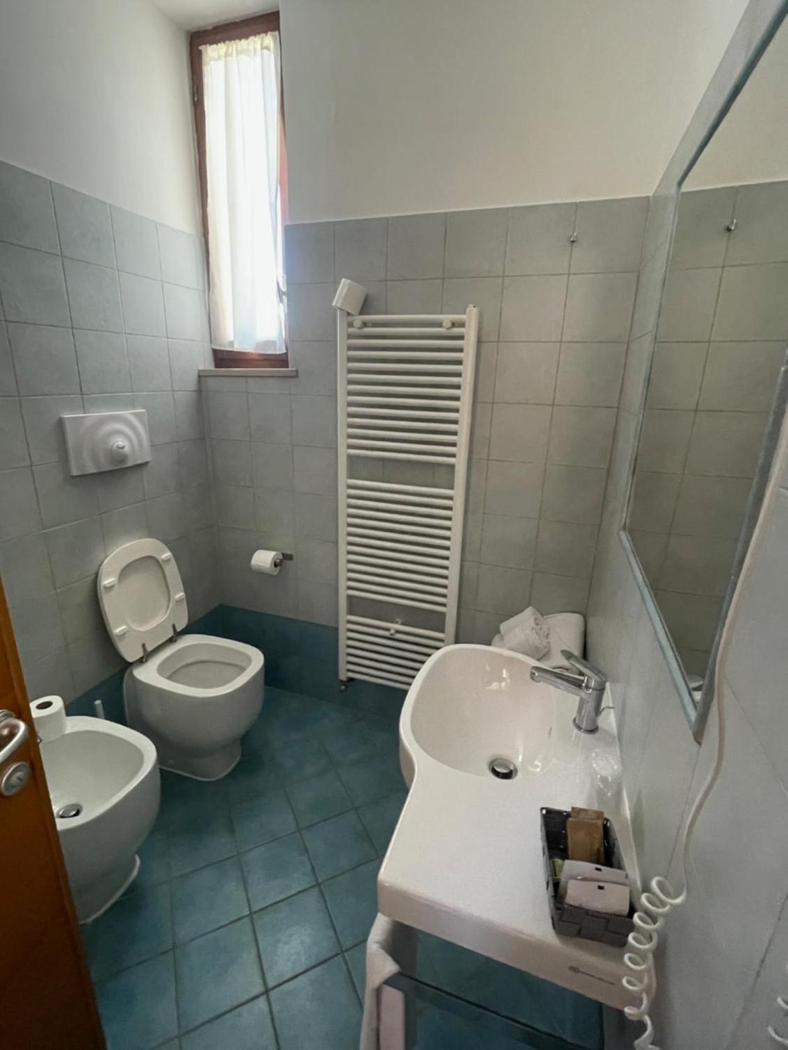 Basic Triple Room photo 3