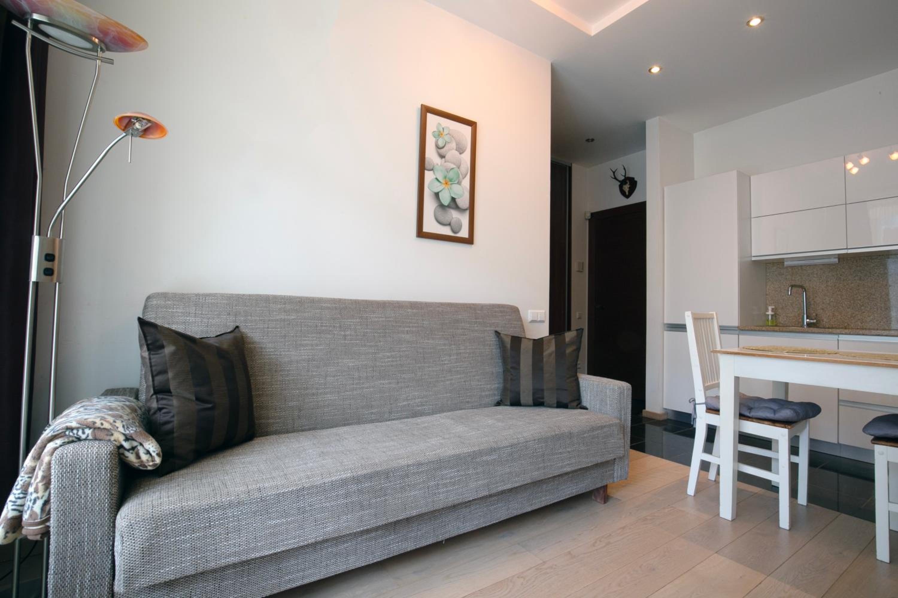 One-Bedroom Apartment photo 1