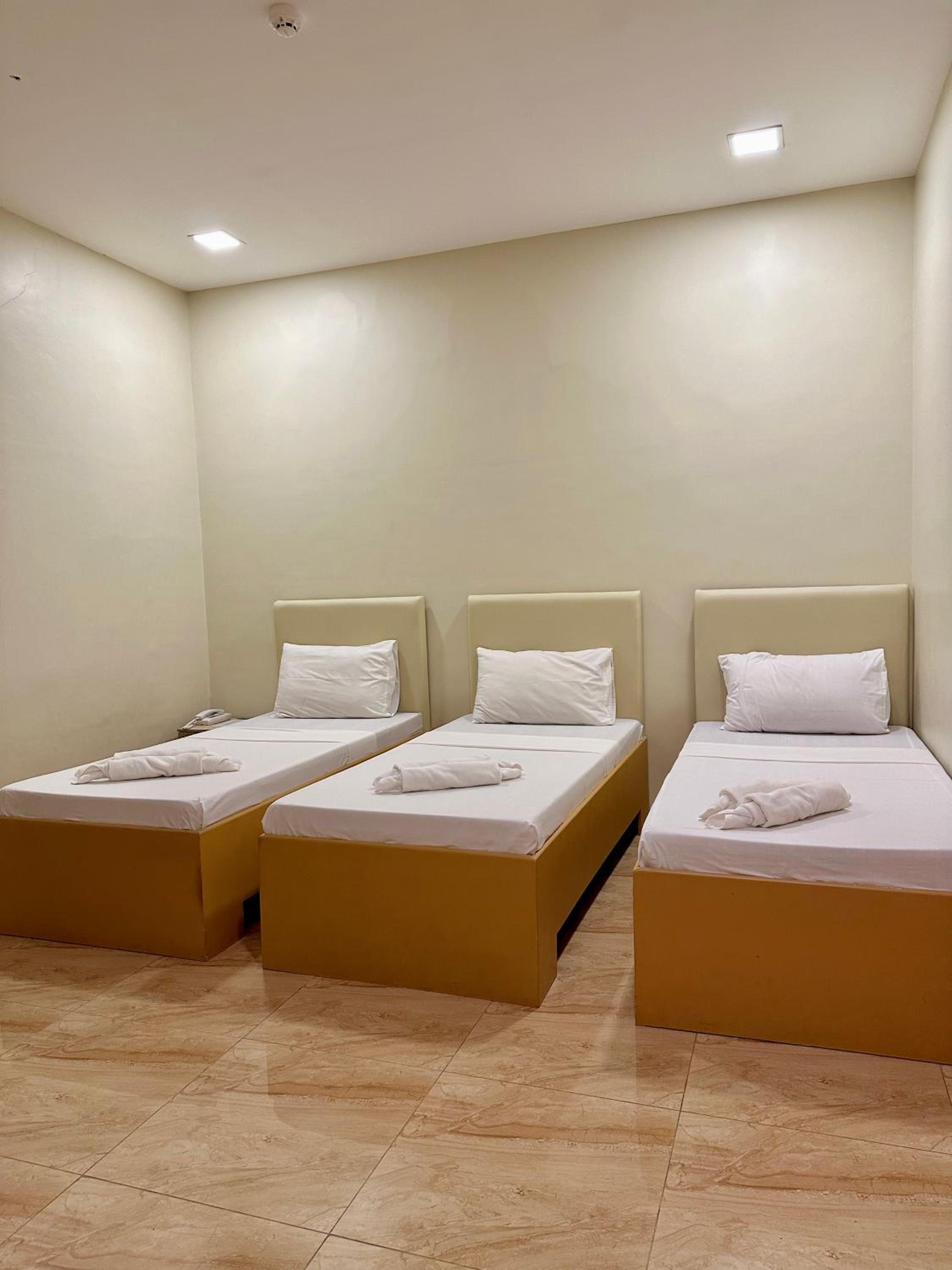 Basic Triple Room