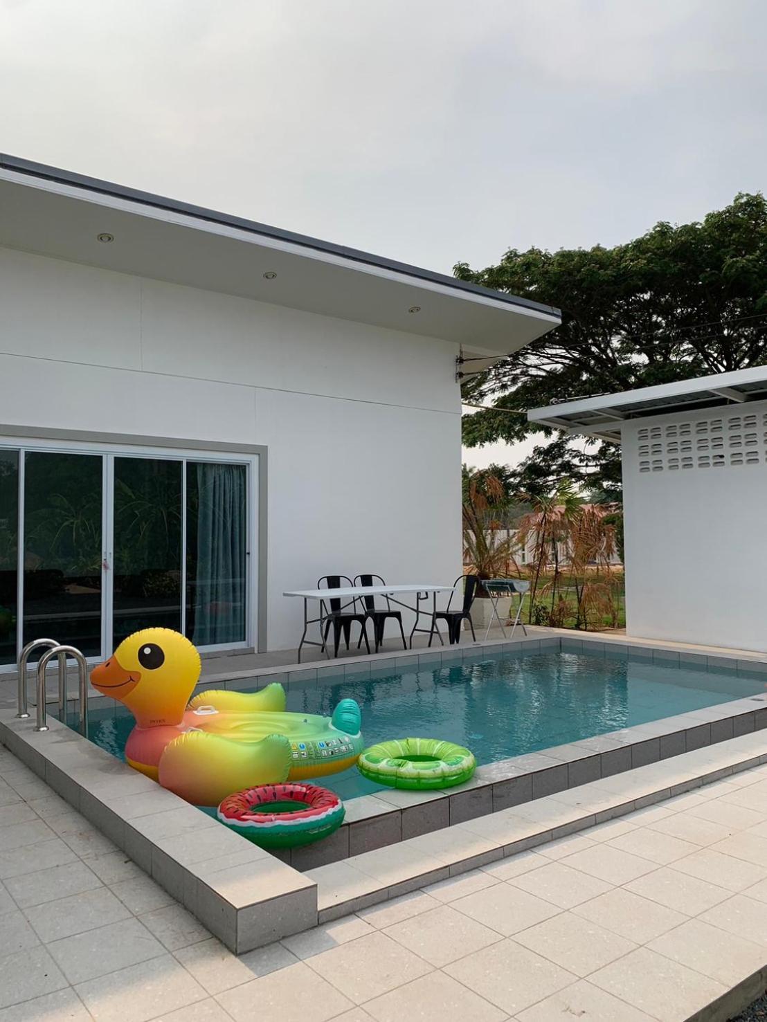 Villa with Private Pool - Photo 9