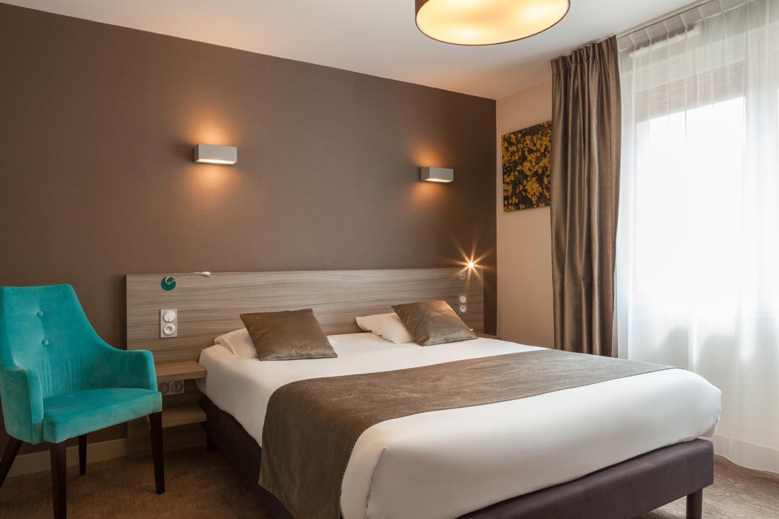 Classic Double Room - Large Double Bed - Photo 2