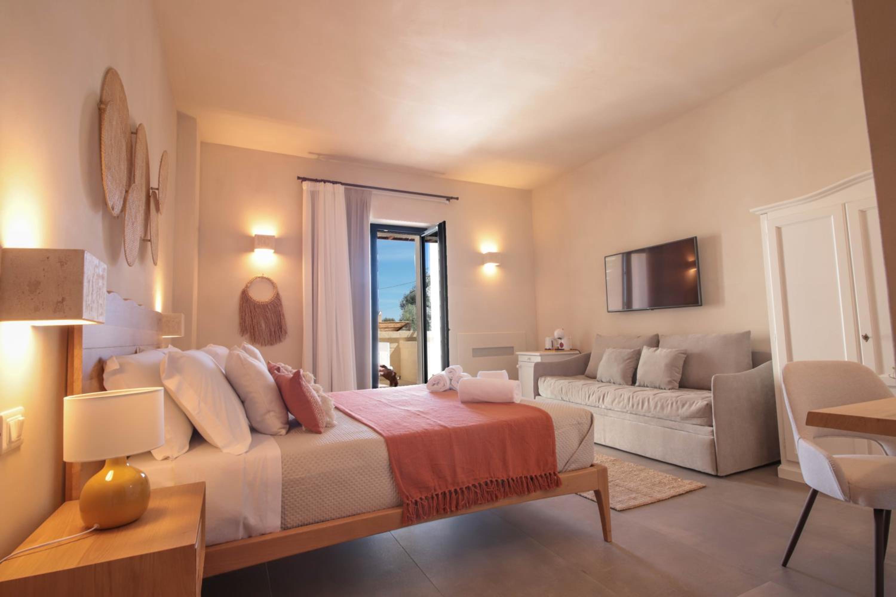 King Room with Garden View photo 3
