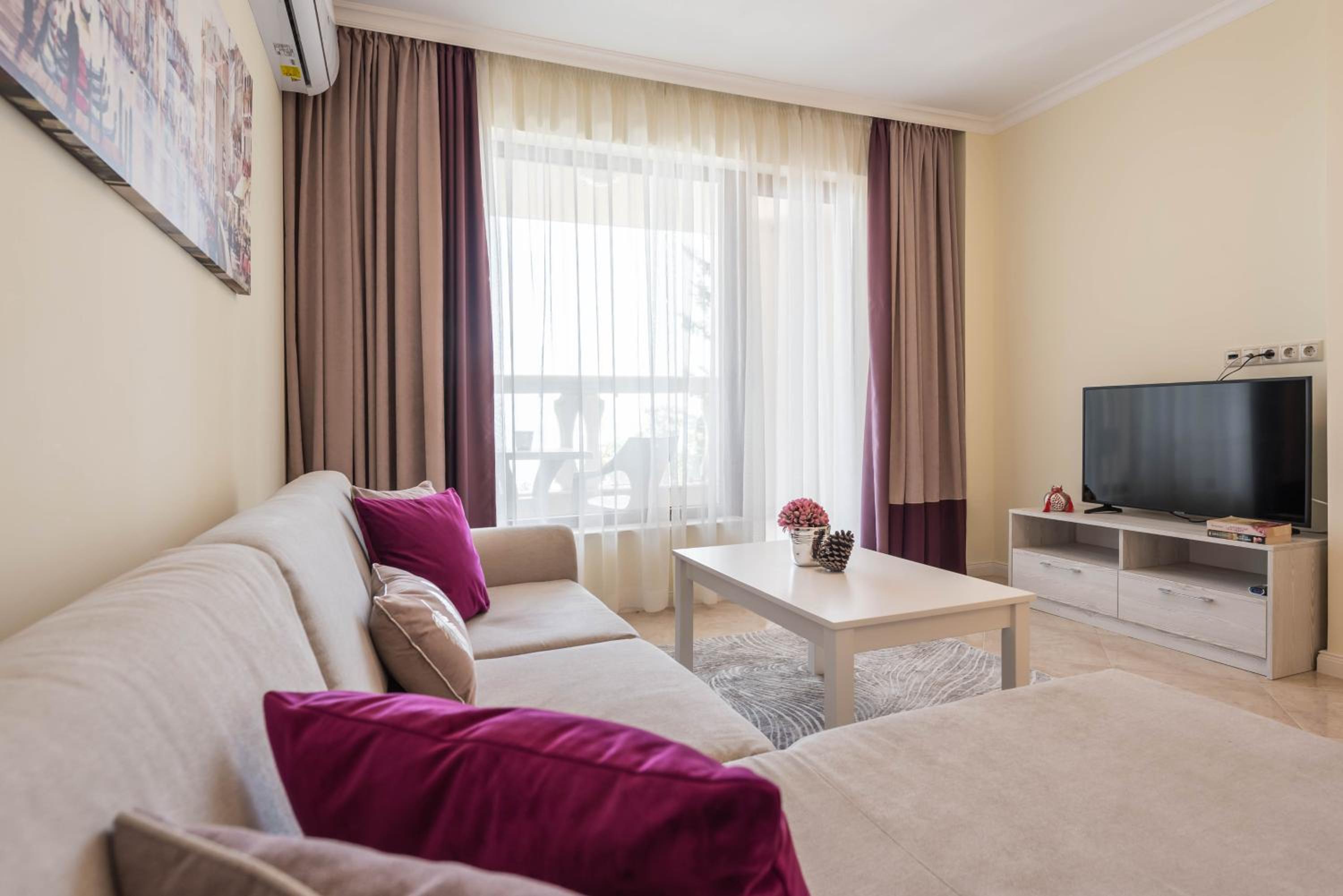 Apartment with Sea View photo 2