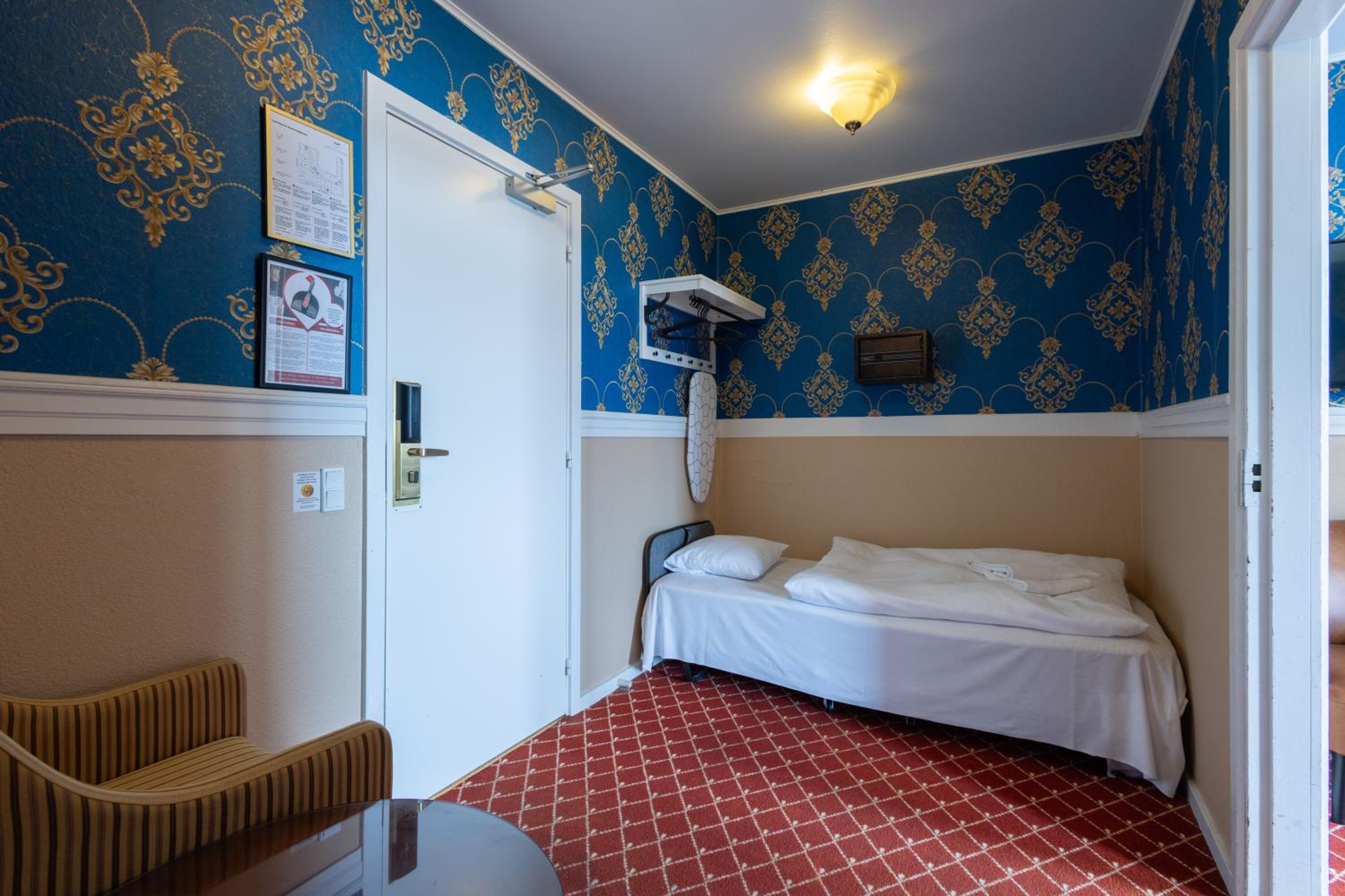 Double or Twin Room with Extra Bed