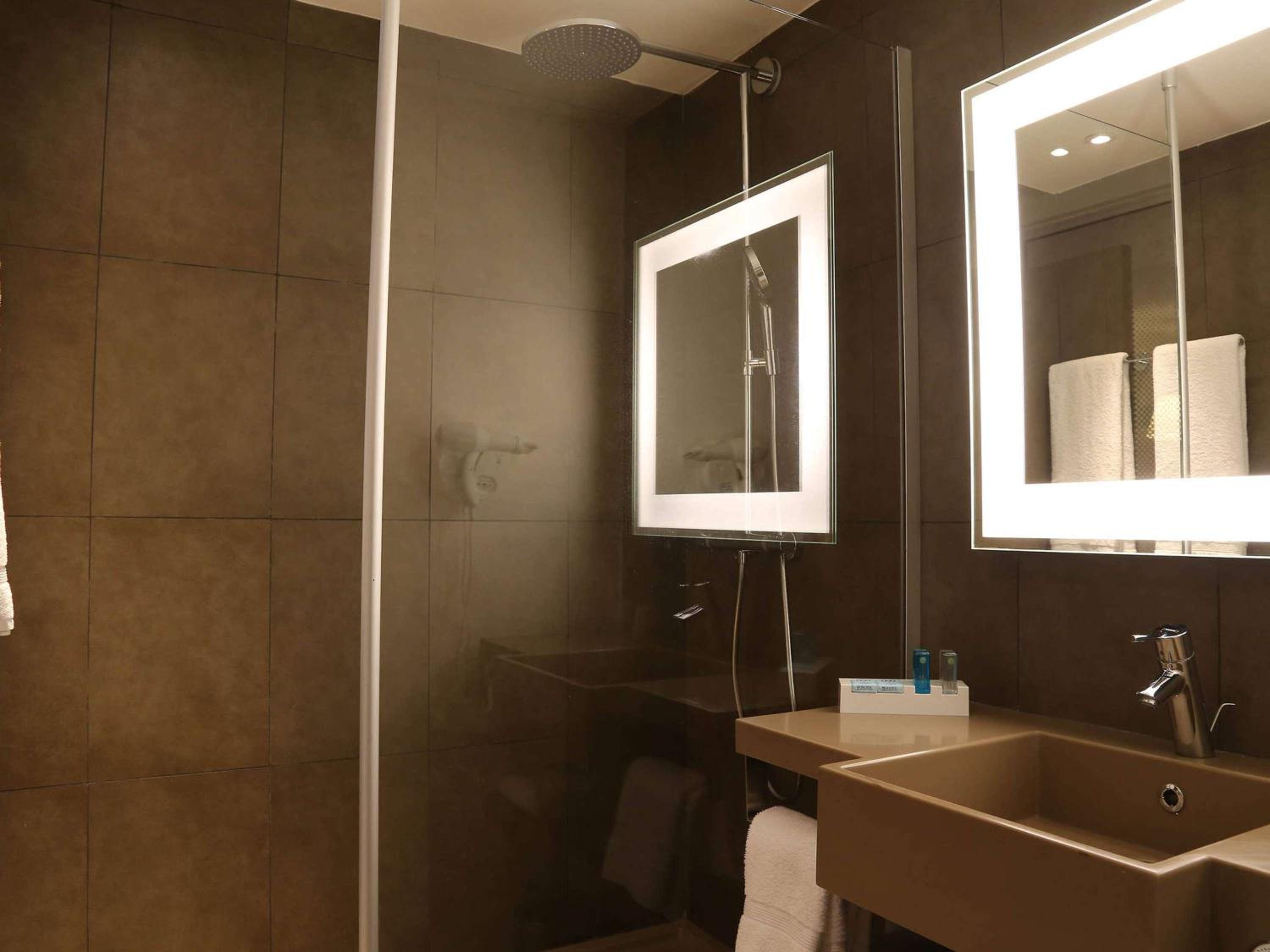 Standard Double Room - Photo 2