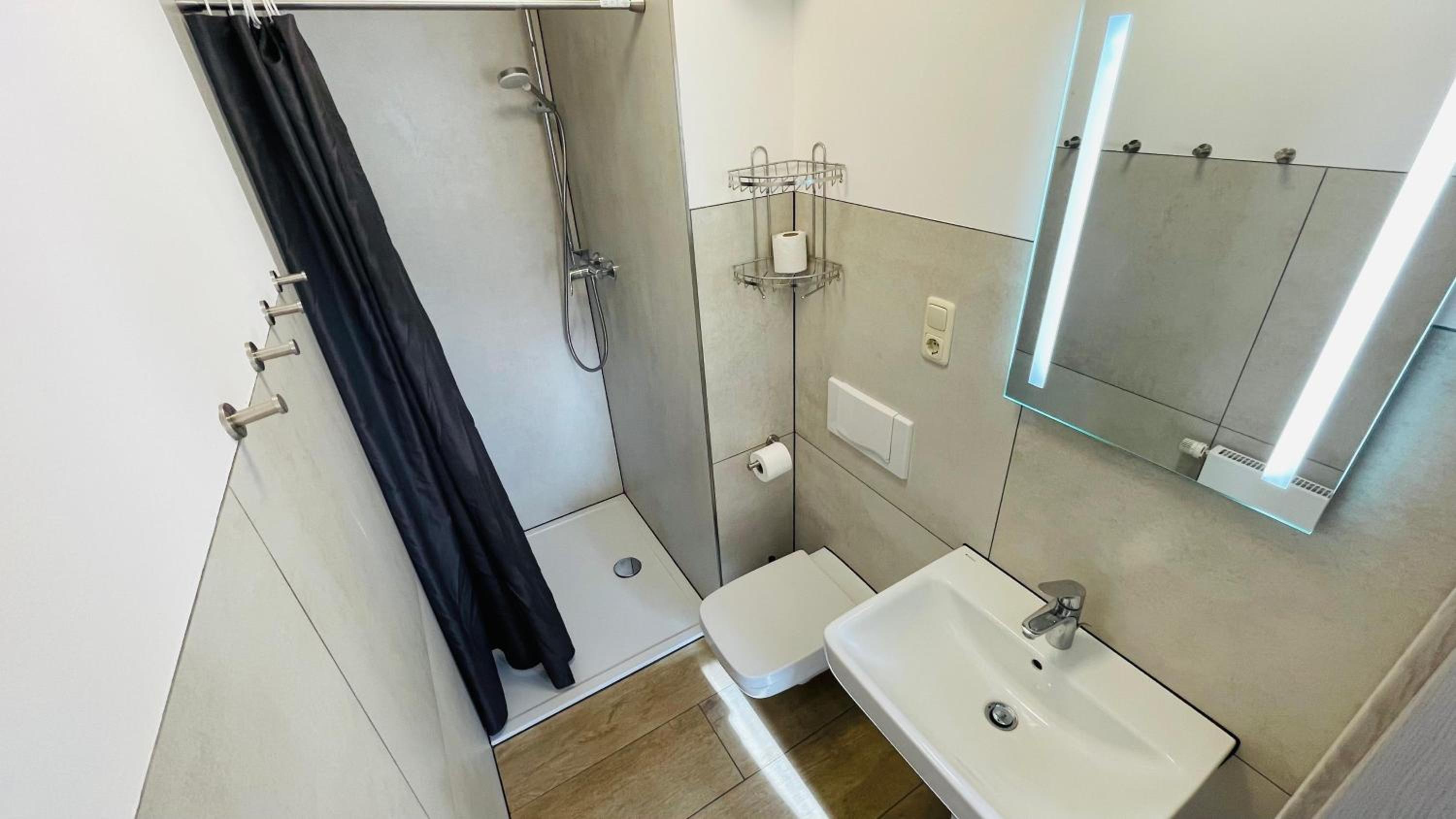One-Bedroom Apartment - Photo 10