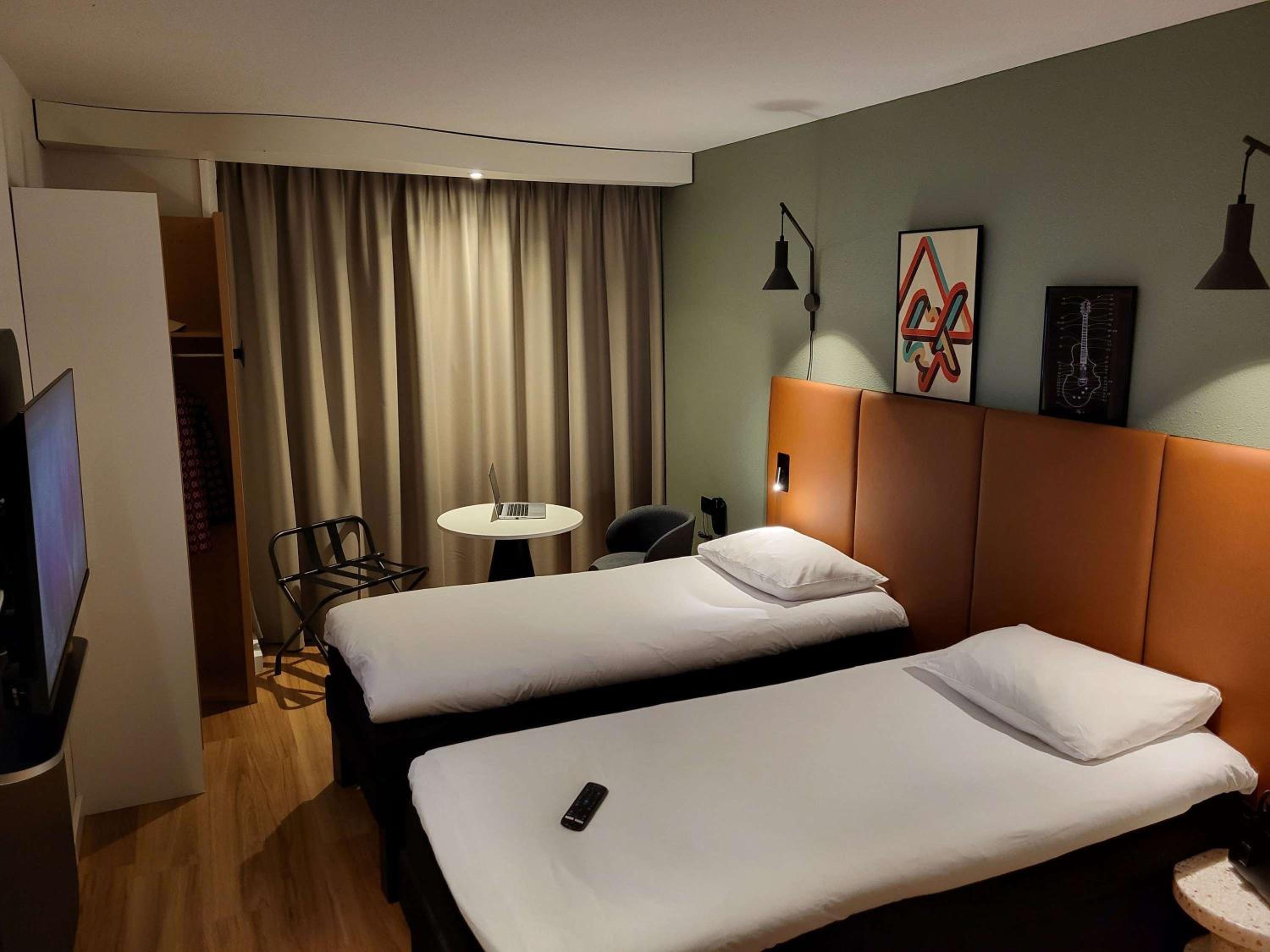 Standard Twin Room - Photo 1