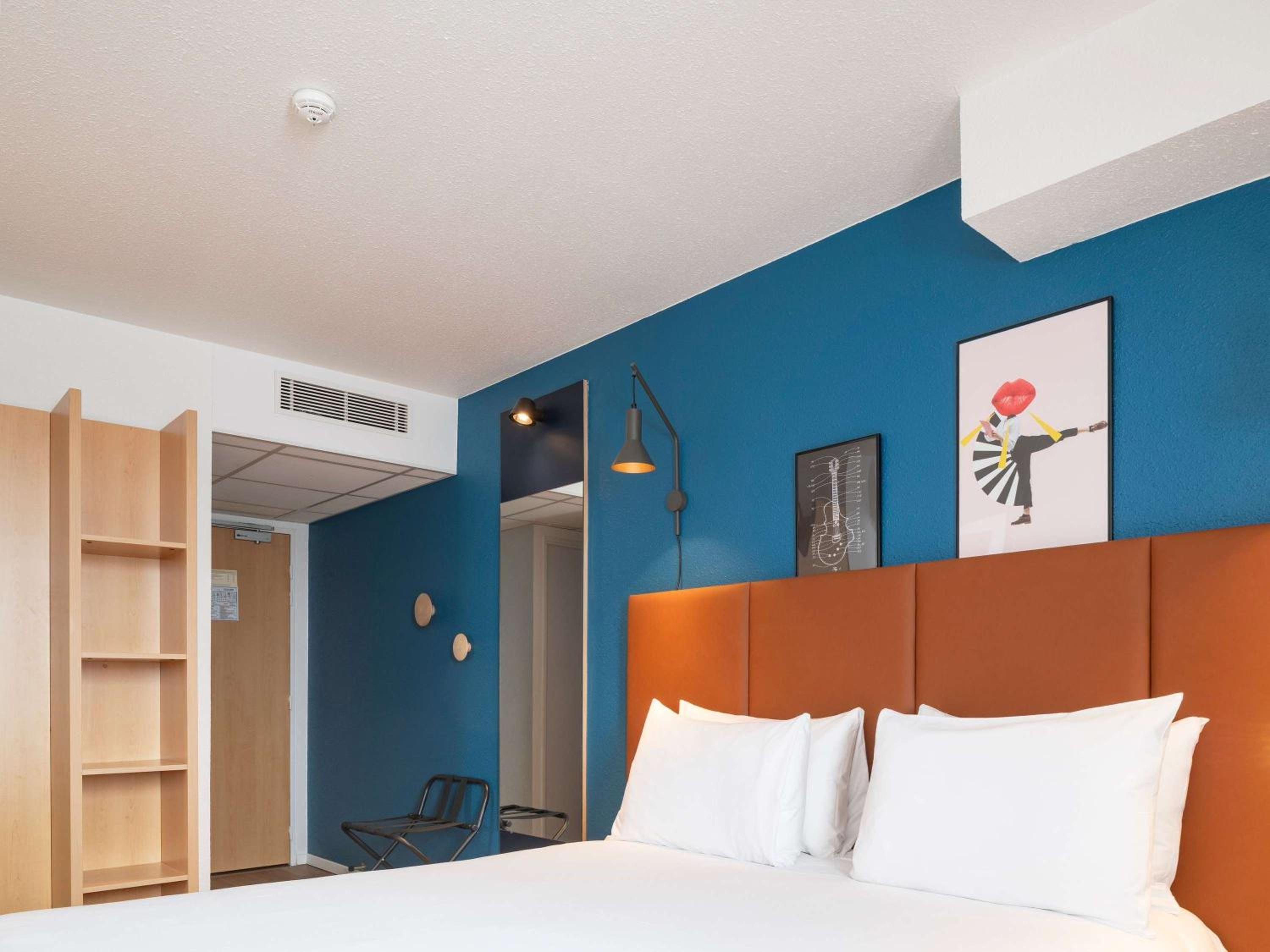 Standard Twin Room - Photo 12