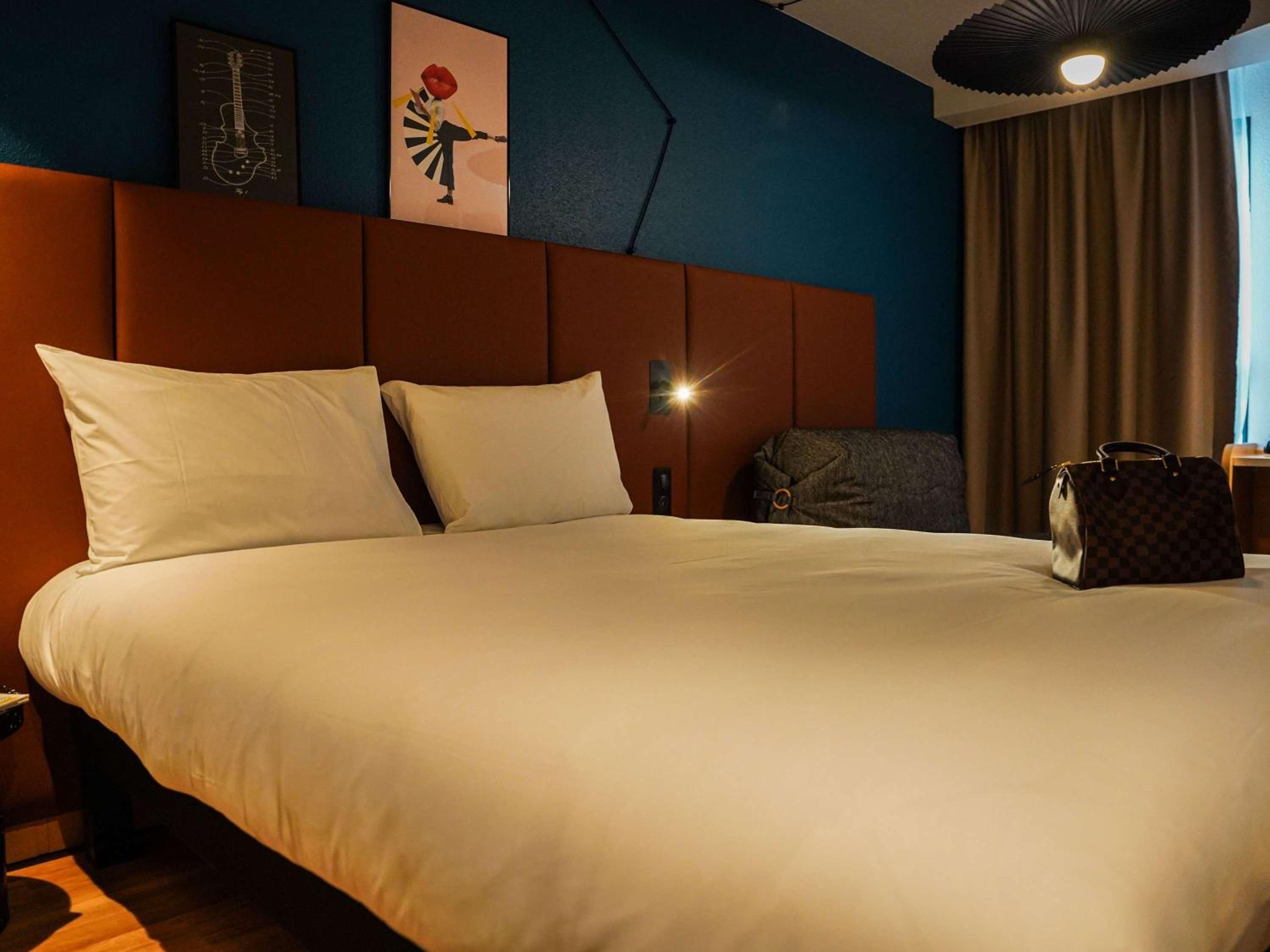 Double Room with Single Sofa Bed - Photo 7