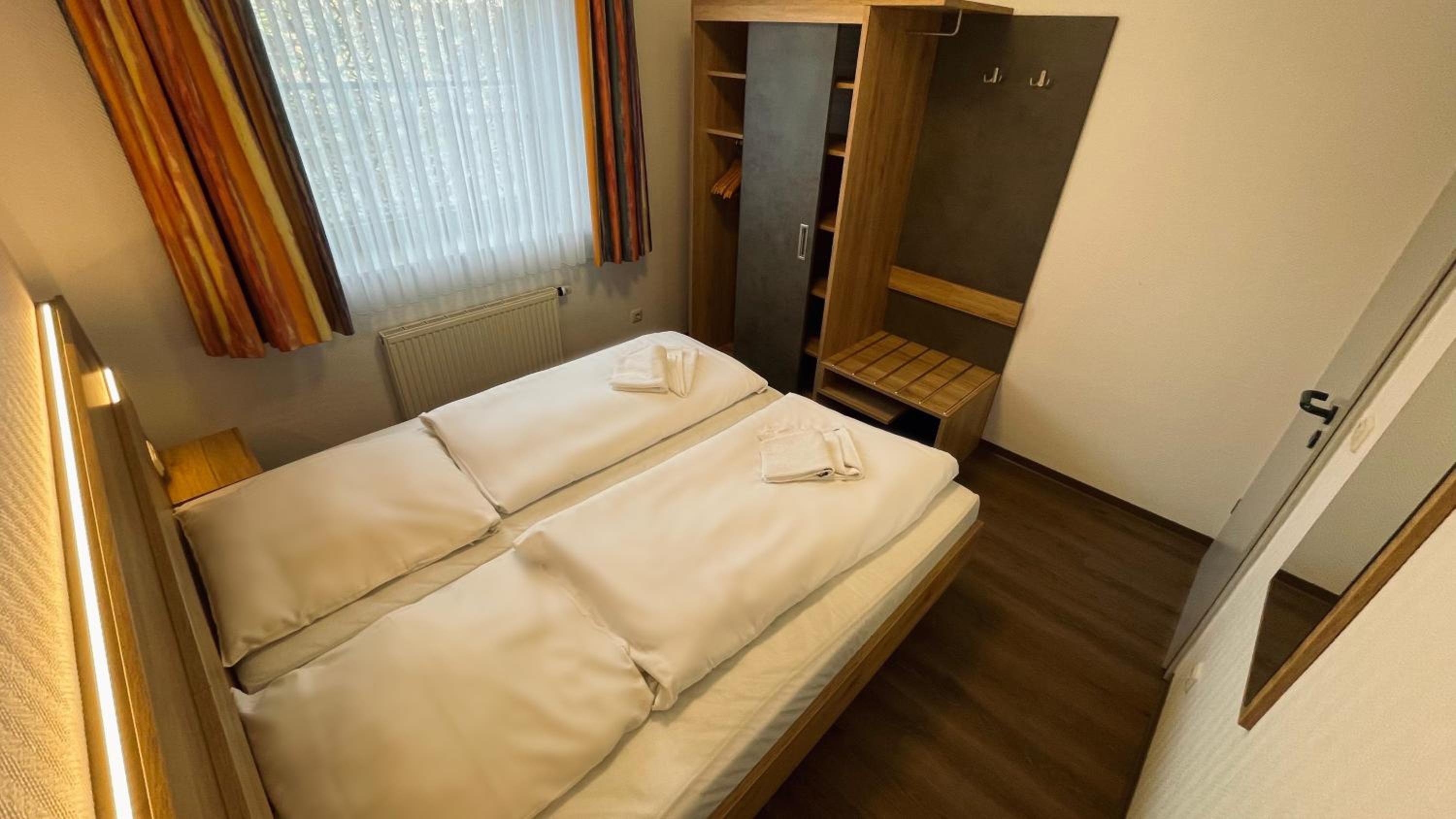 One-Bedroom Apartment - Photo 11