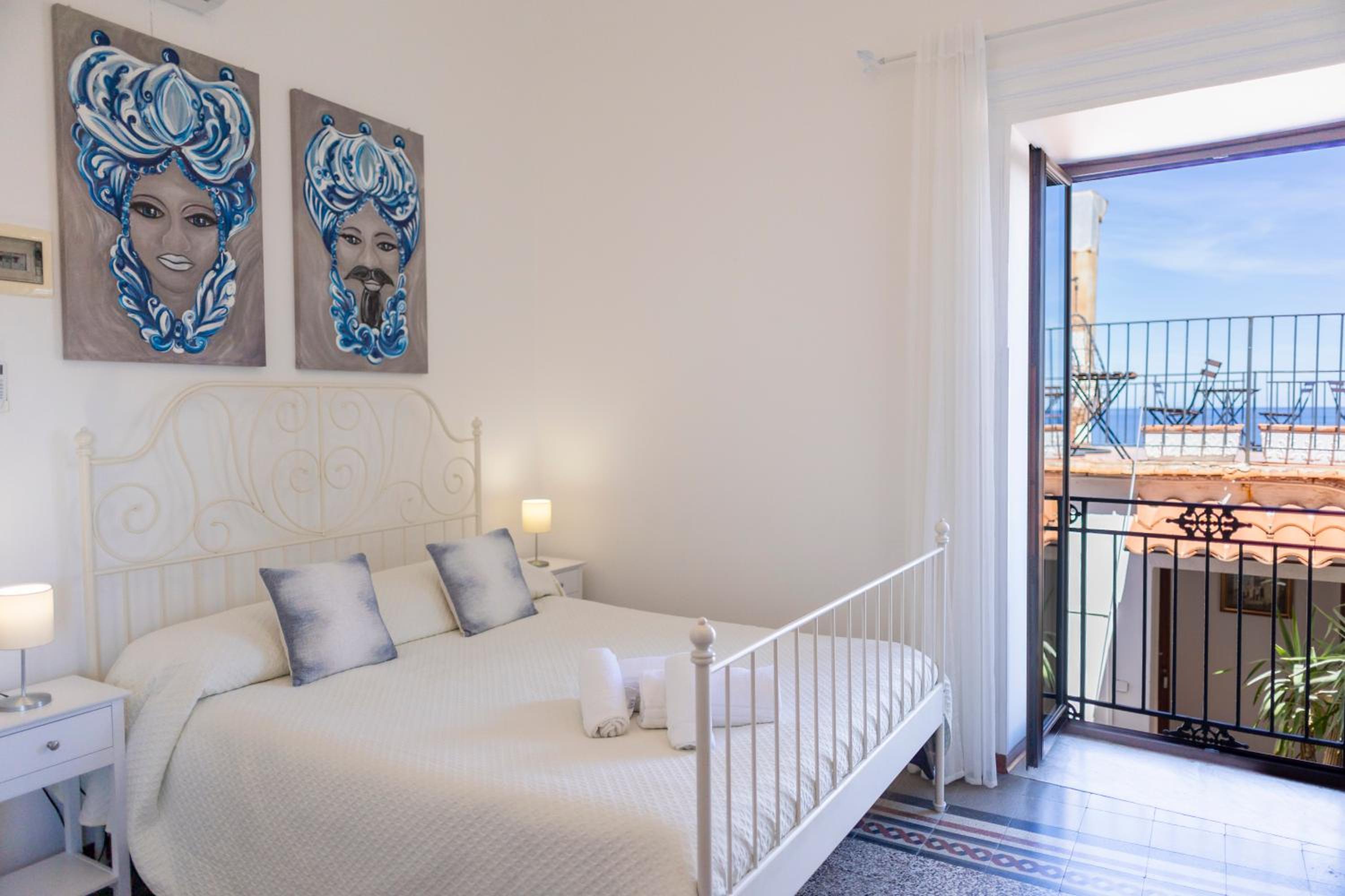Triple Room with Sea View