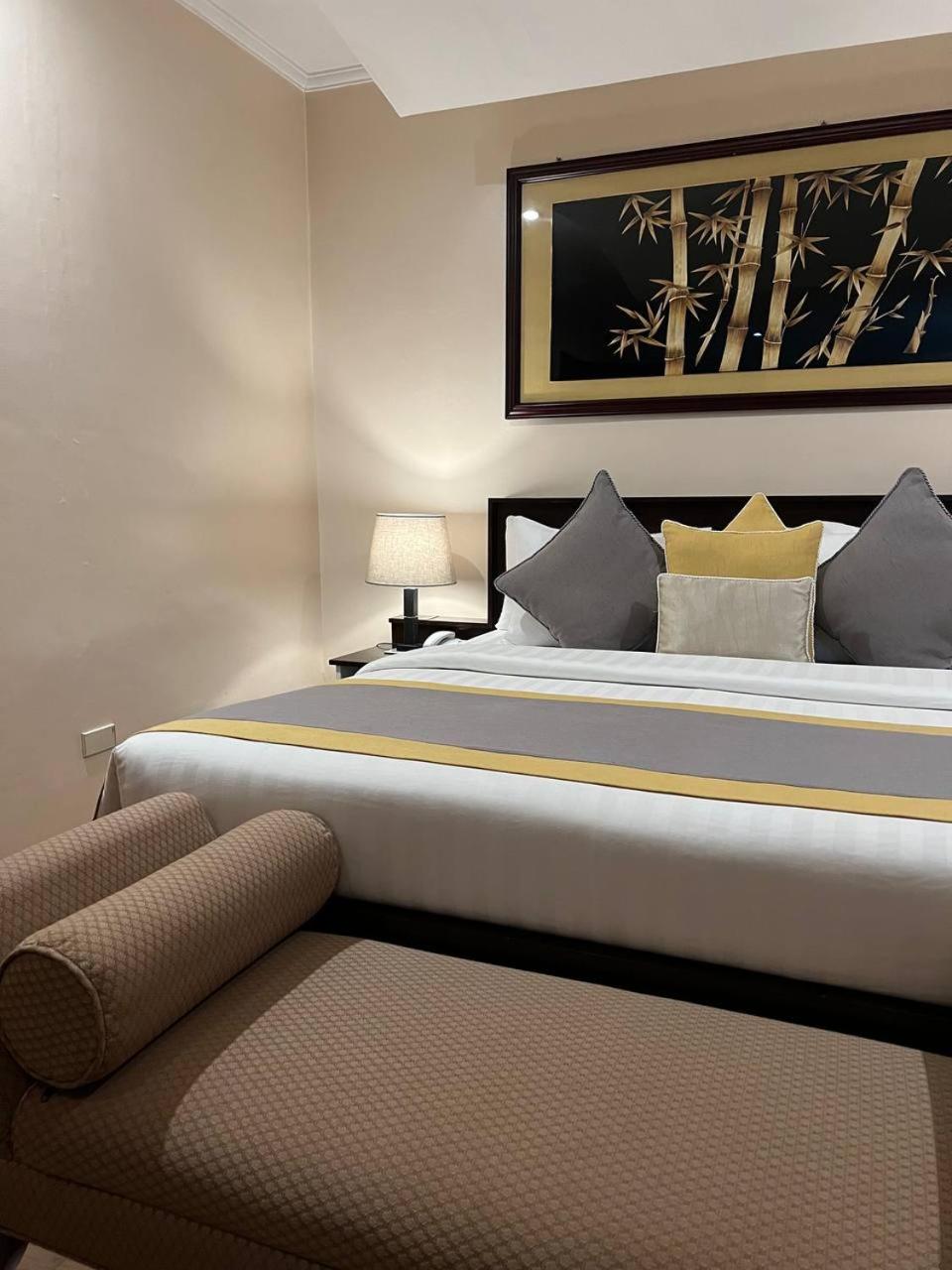 Deluxe Suite photo 2