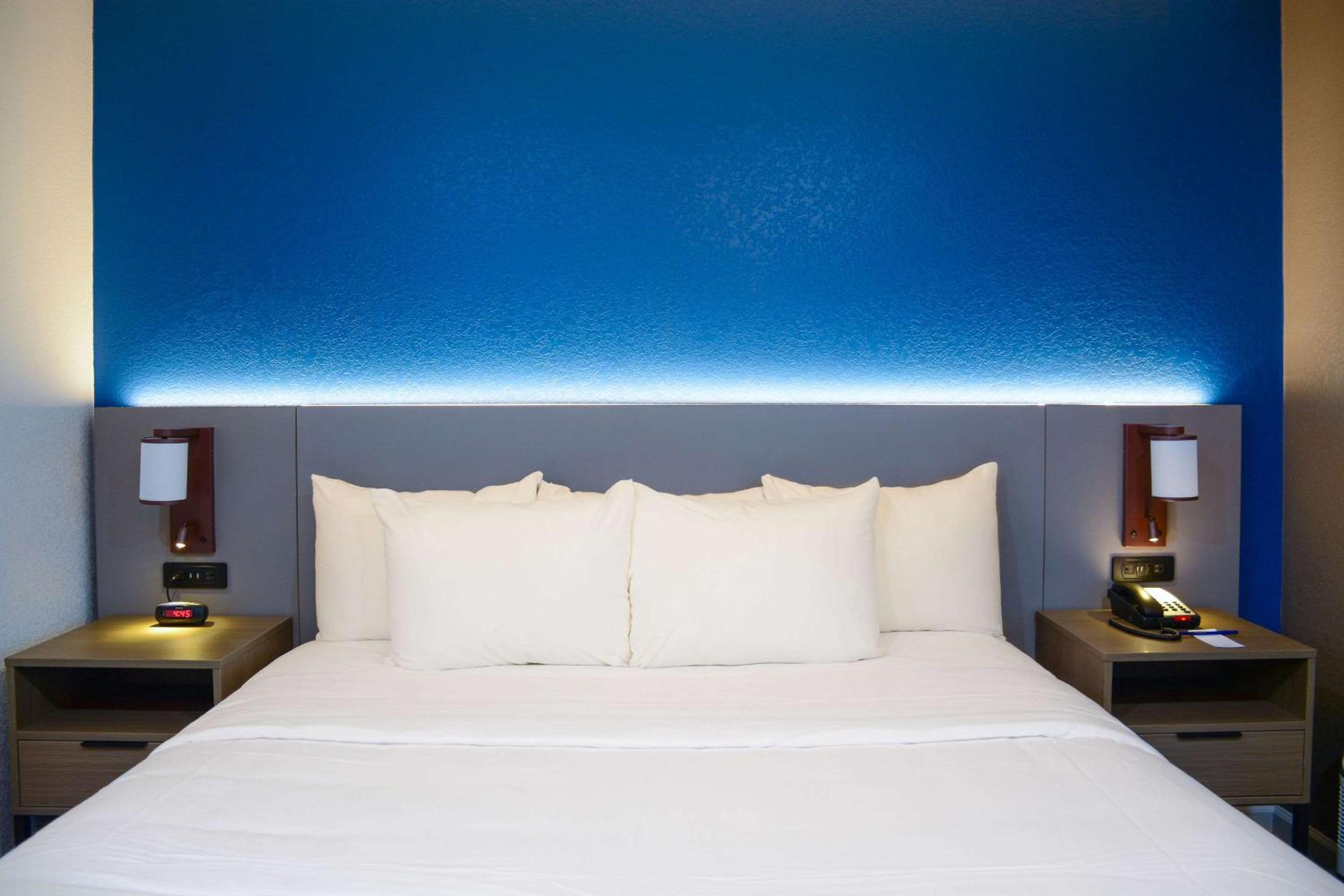 Standard Room, 1 King Bed, Non Smoking