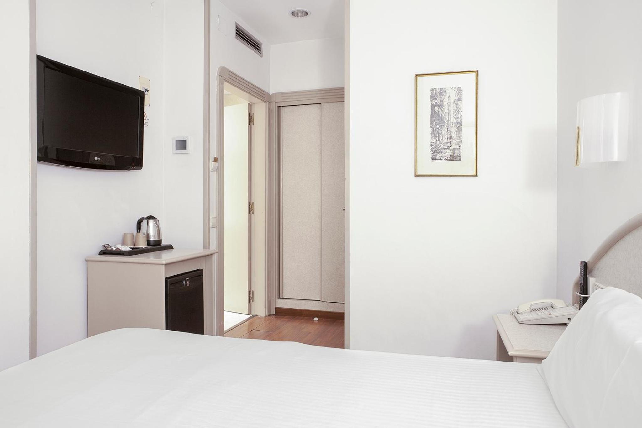 Single Room photo 2