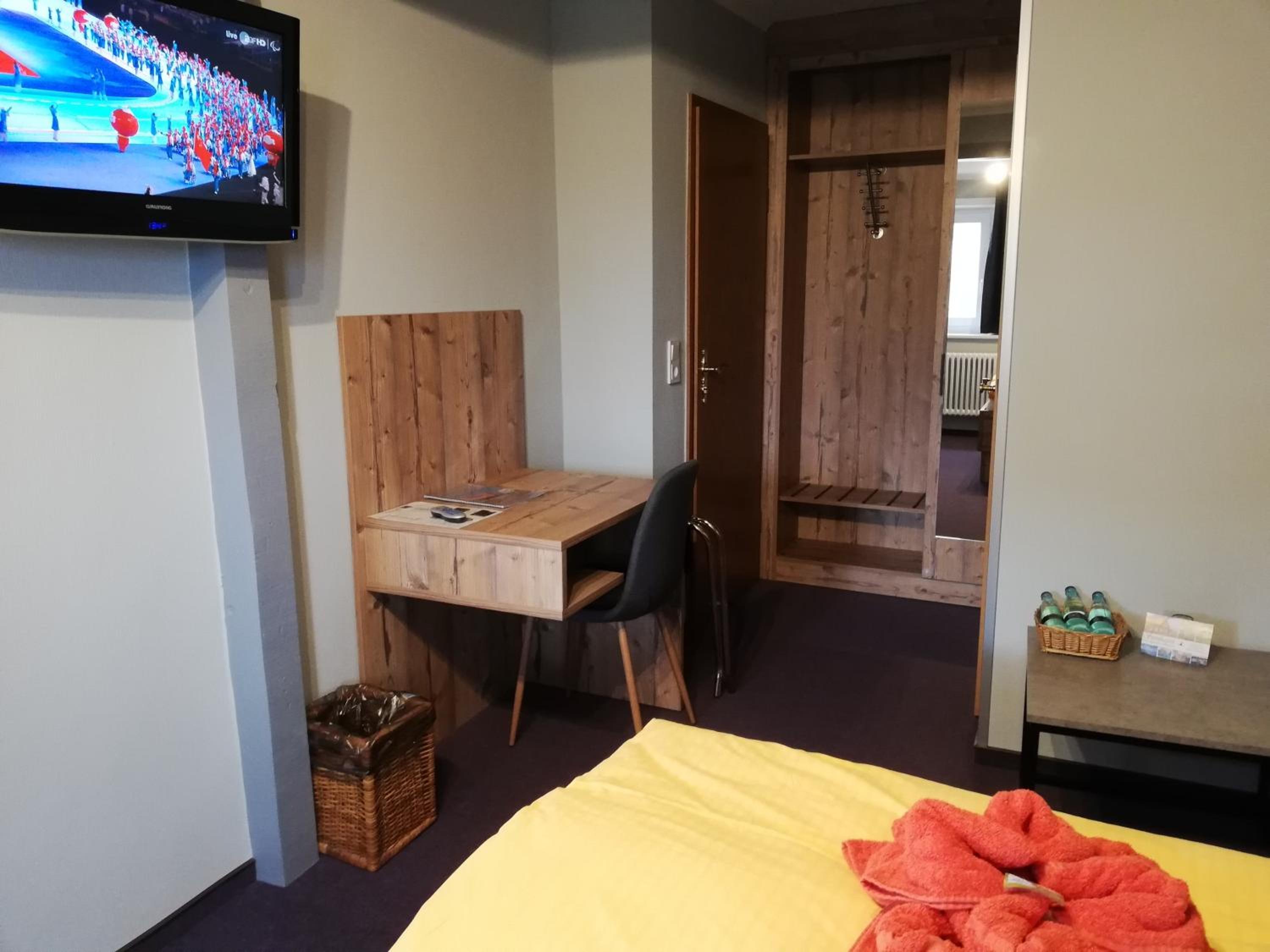 Small Double Room photo 2