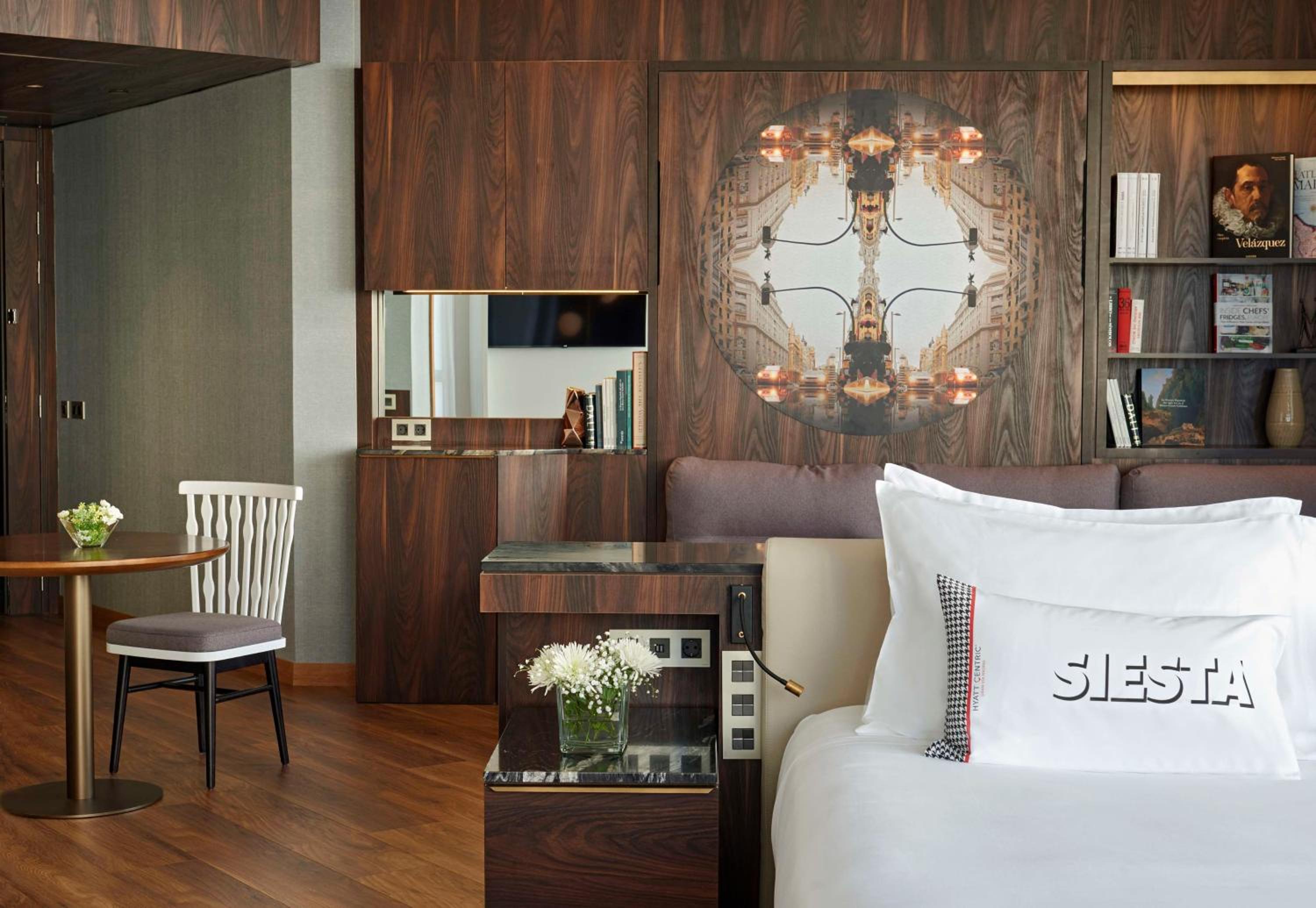 Executive Suite thumbnail 5