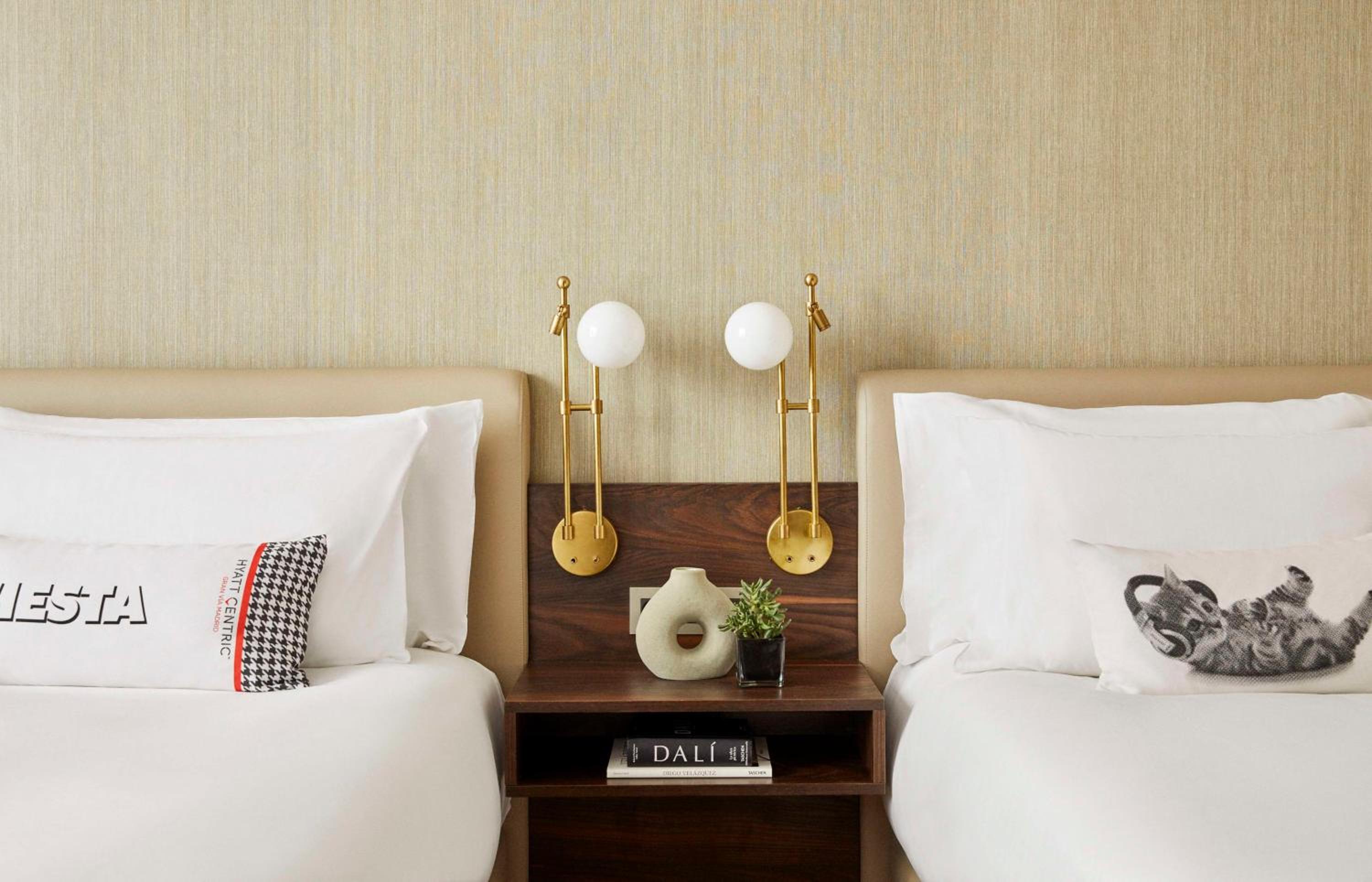 Double Room with Two Double Beds thumbnail 5