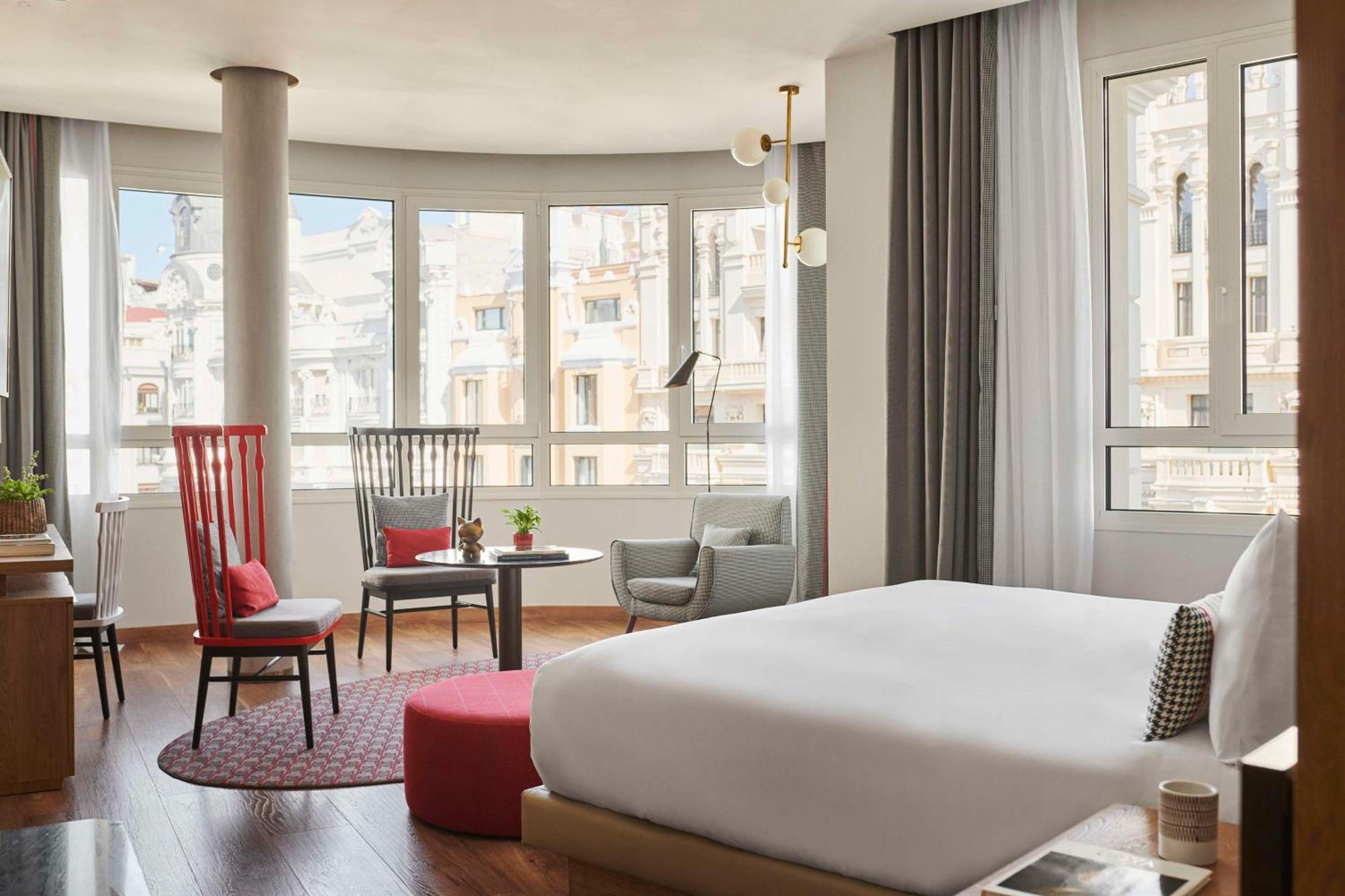 Junior Suite with Gran Via View