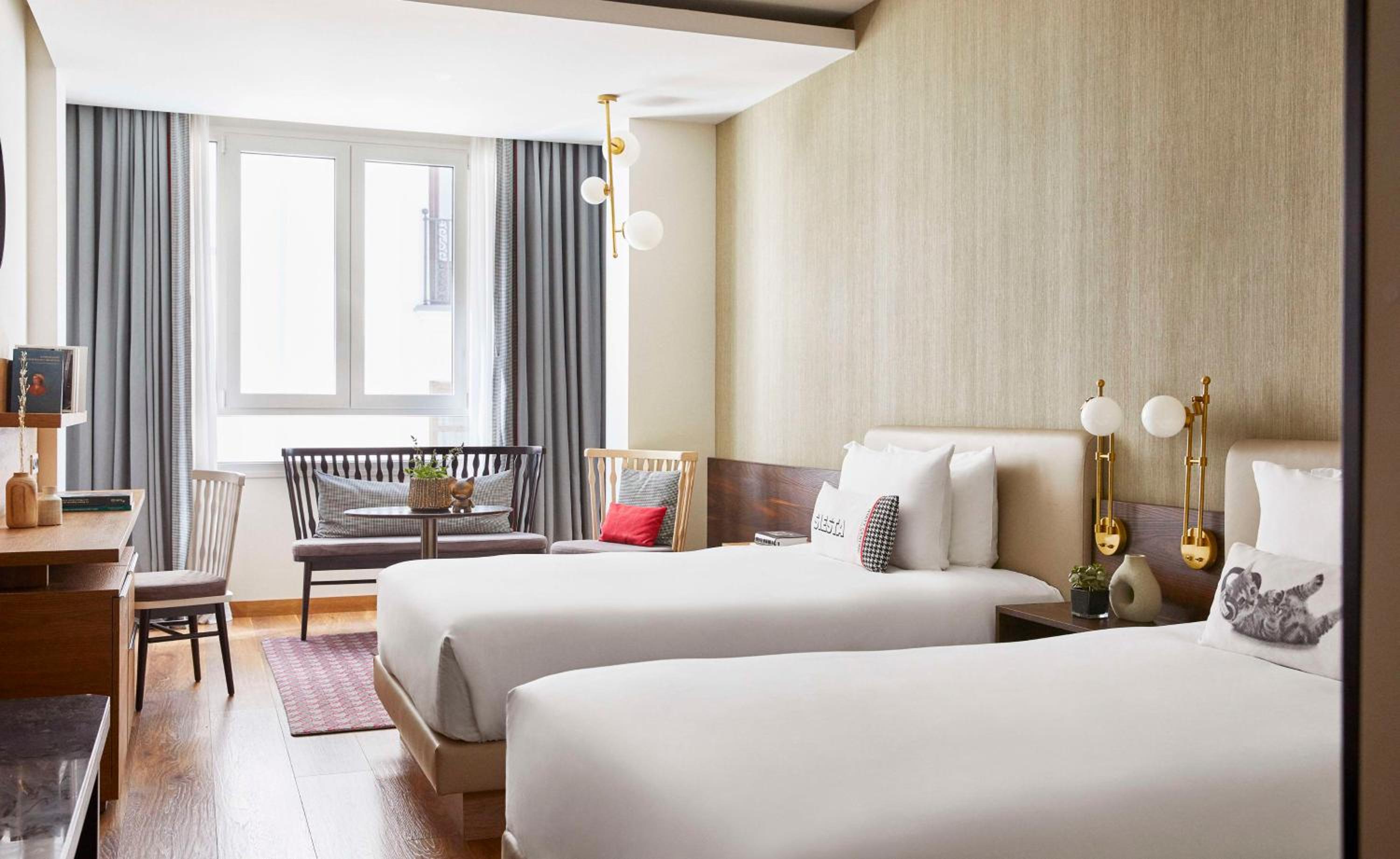 Double Room with Two Double Beds thumbnail 6