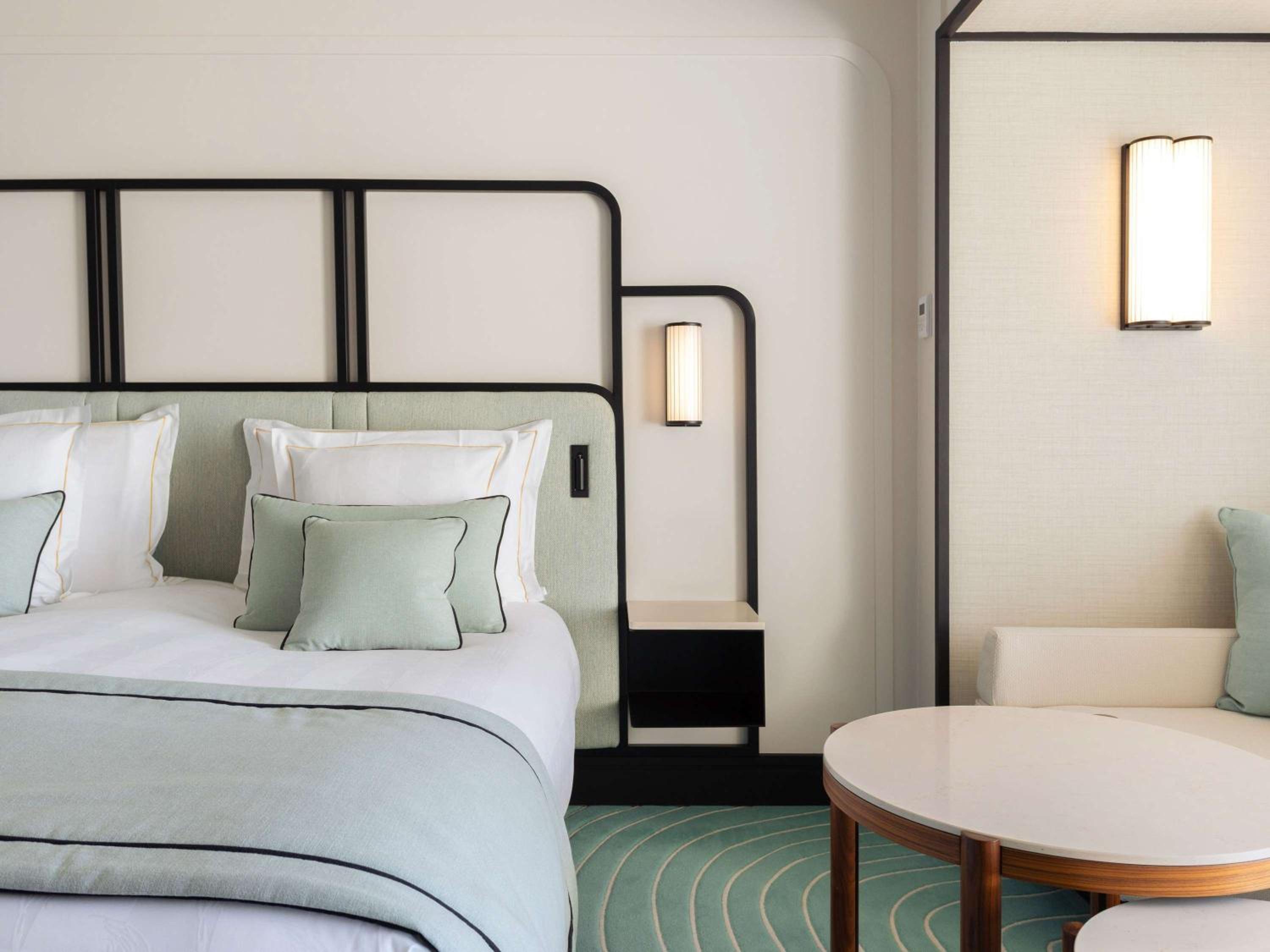 Deluxe Junior Suite with city view - Photo 16