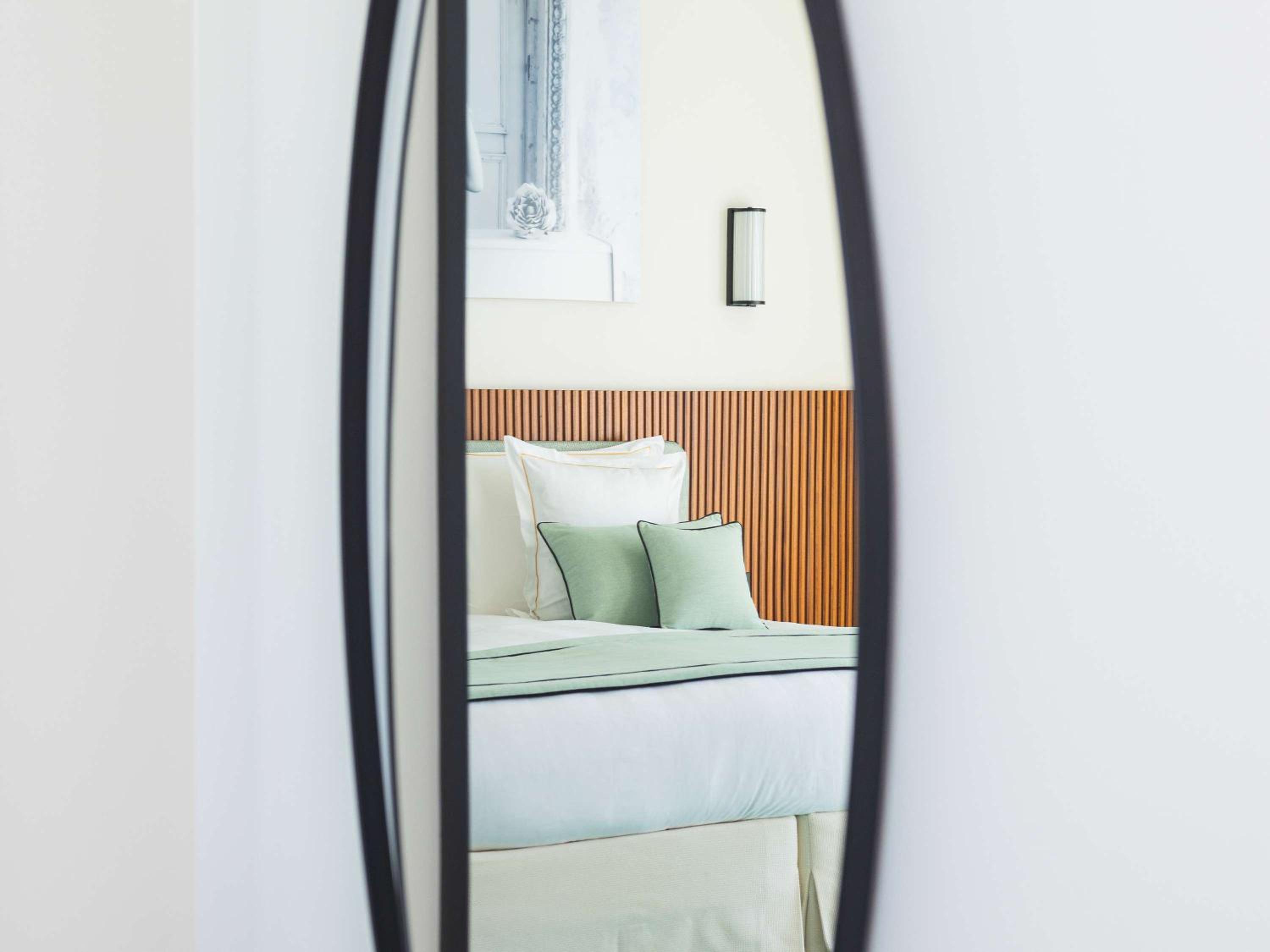 Signature Suite with Terrace and Sea View - Photo 8