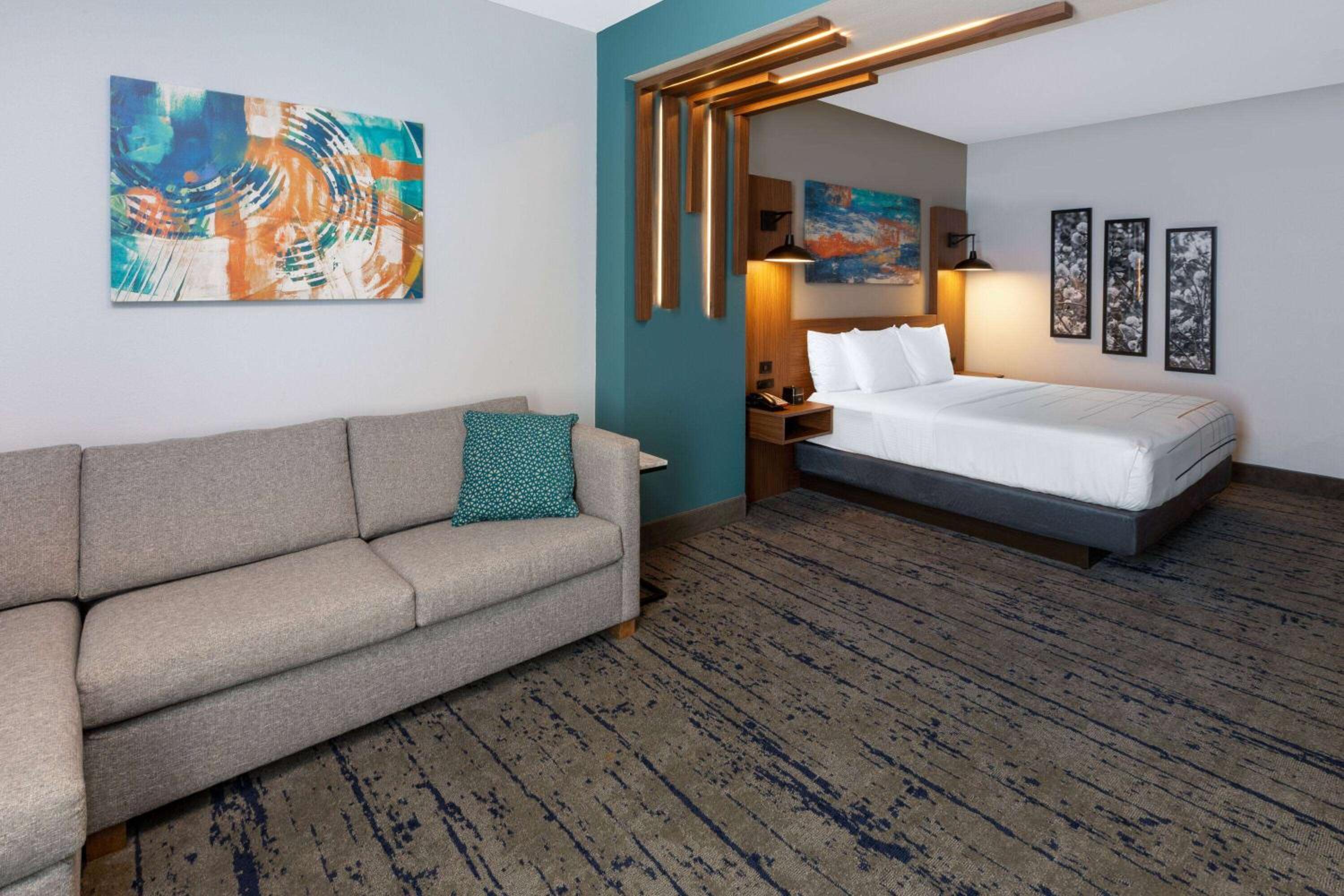 King Room - Non-Smoking - Photo 1