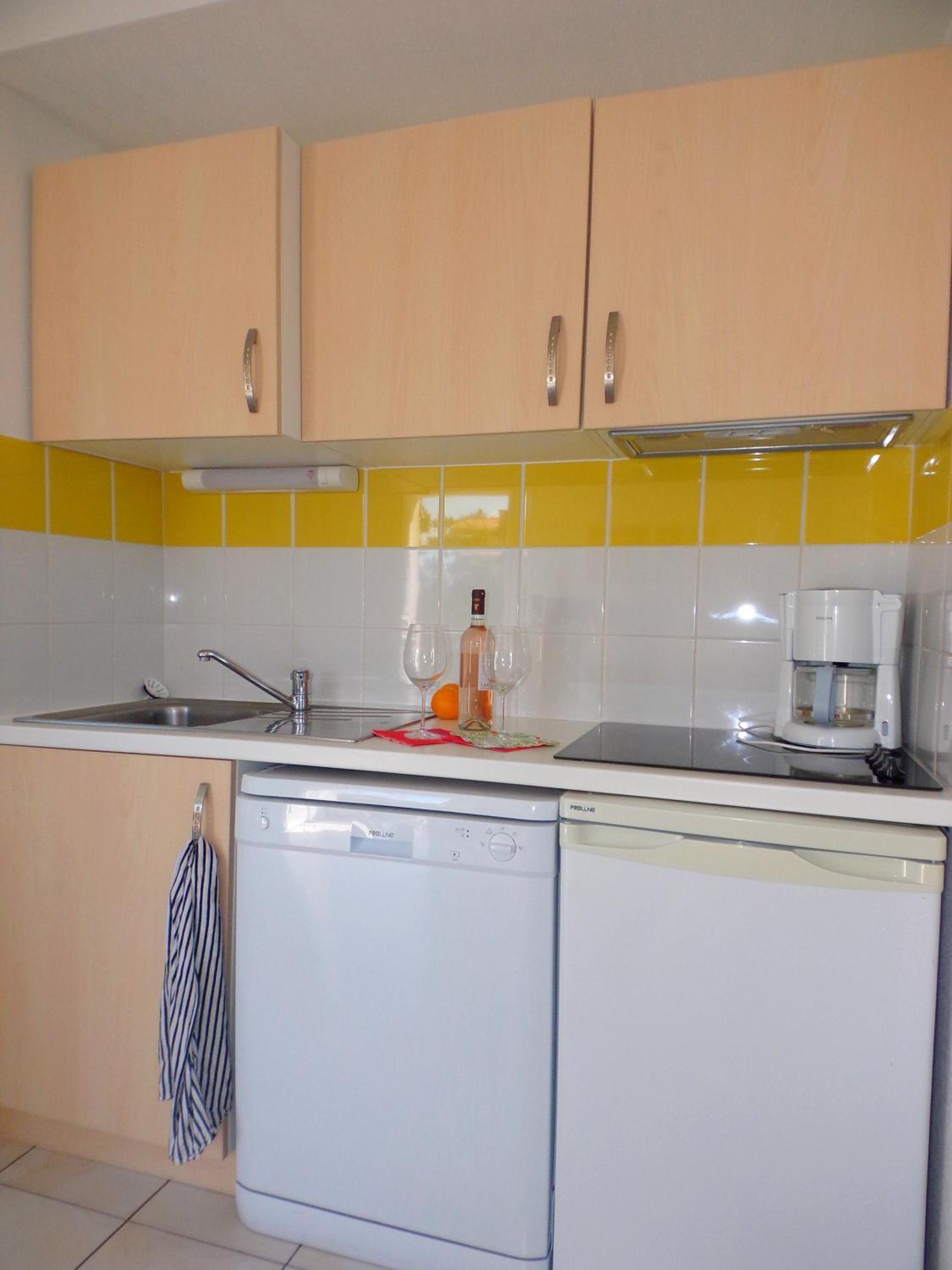 One Bedroom Apartment (4 Adults) - Disability Access photo 3