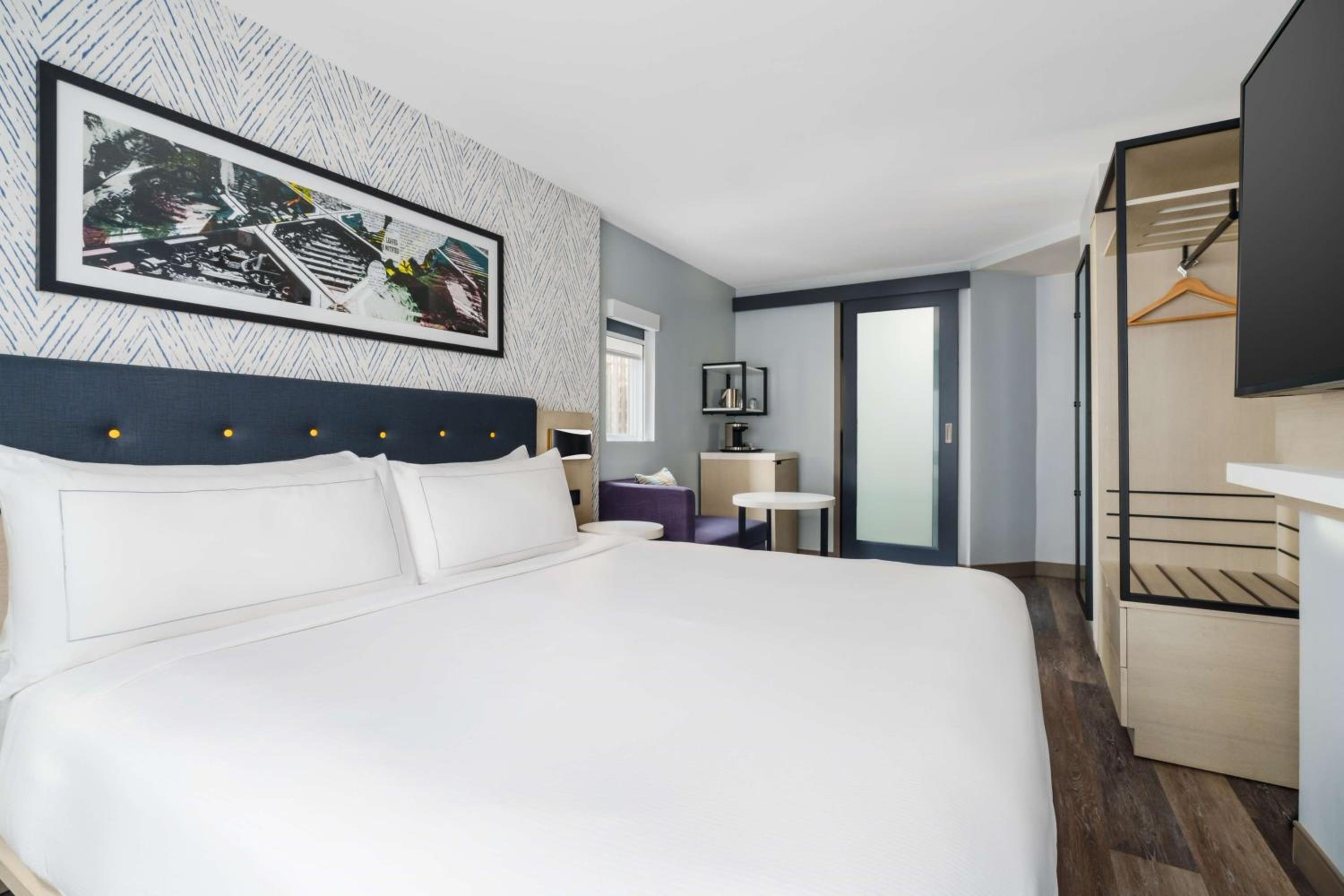 King Room with City View photo 3