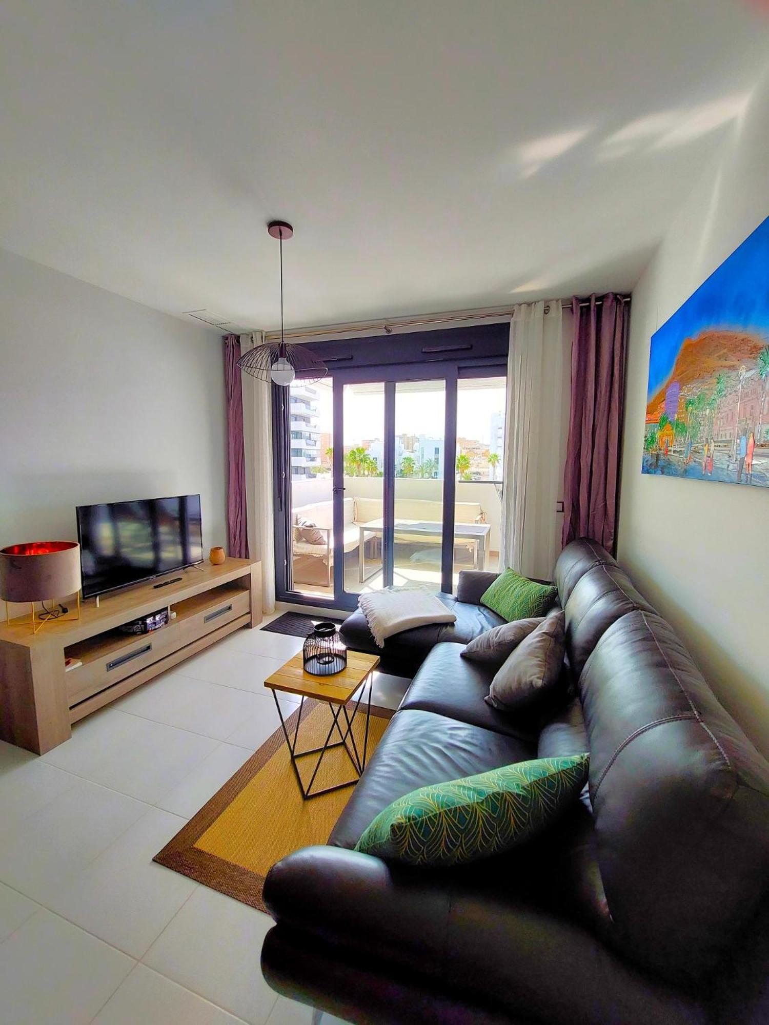 Apartamento con Balcón