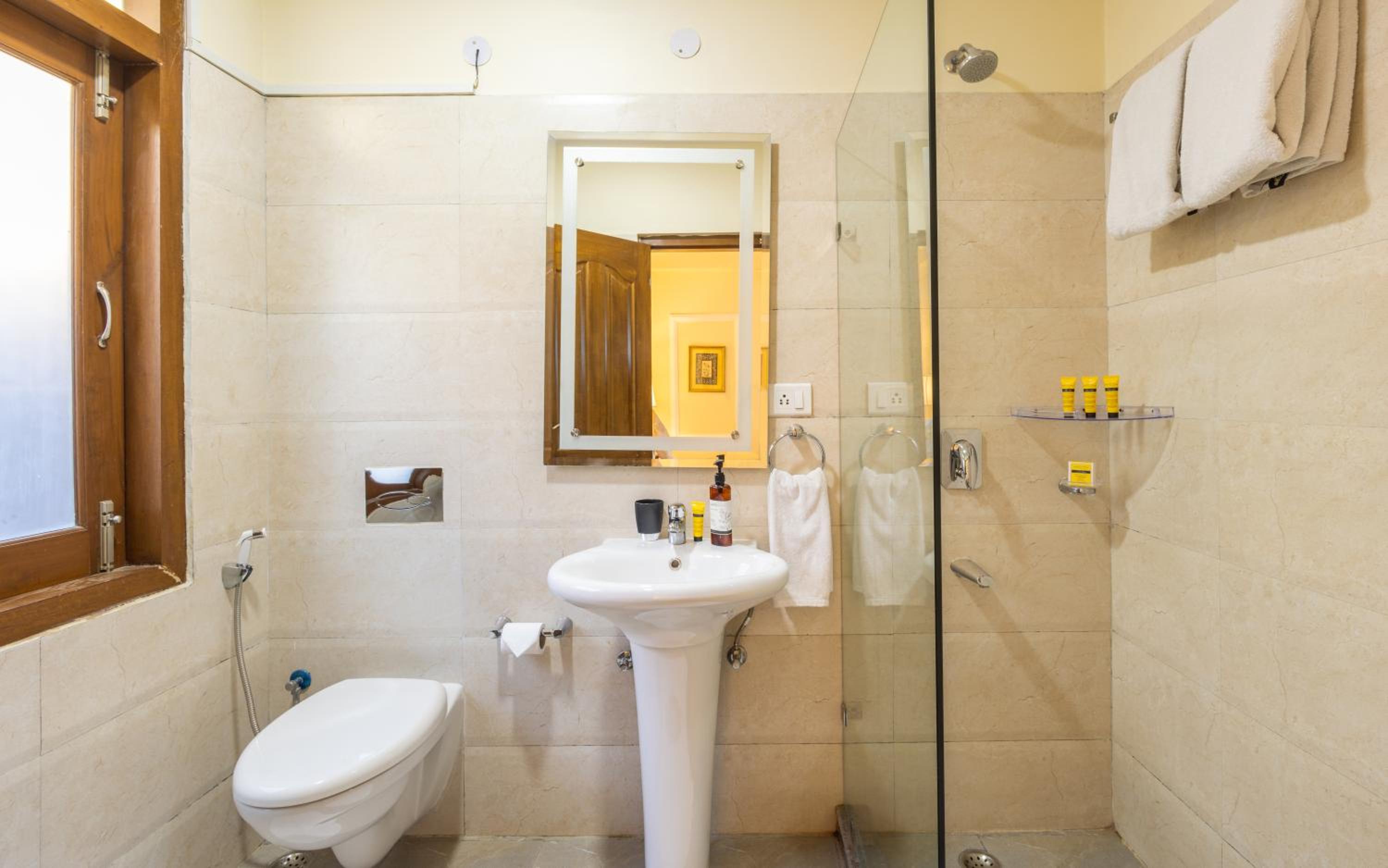 Superior Apartment (1BHK) - Photo 5