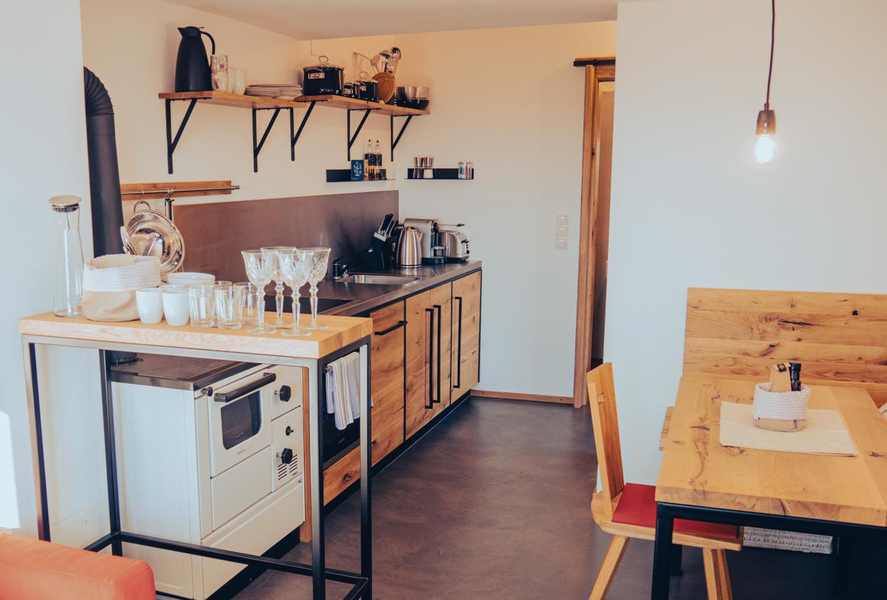 One-Bedroom House - The Red photo 3