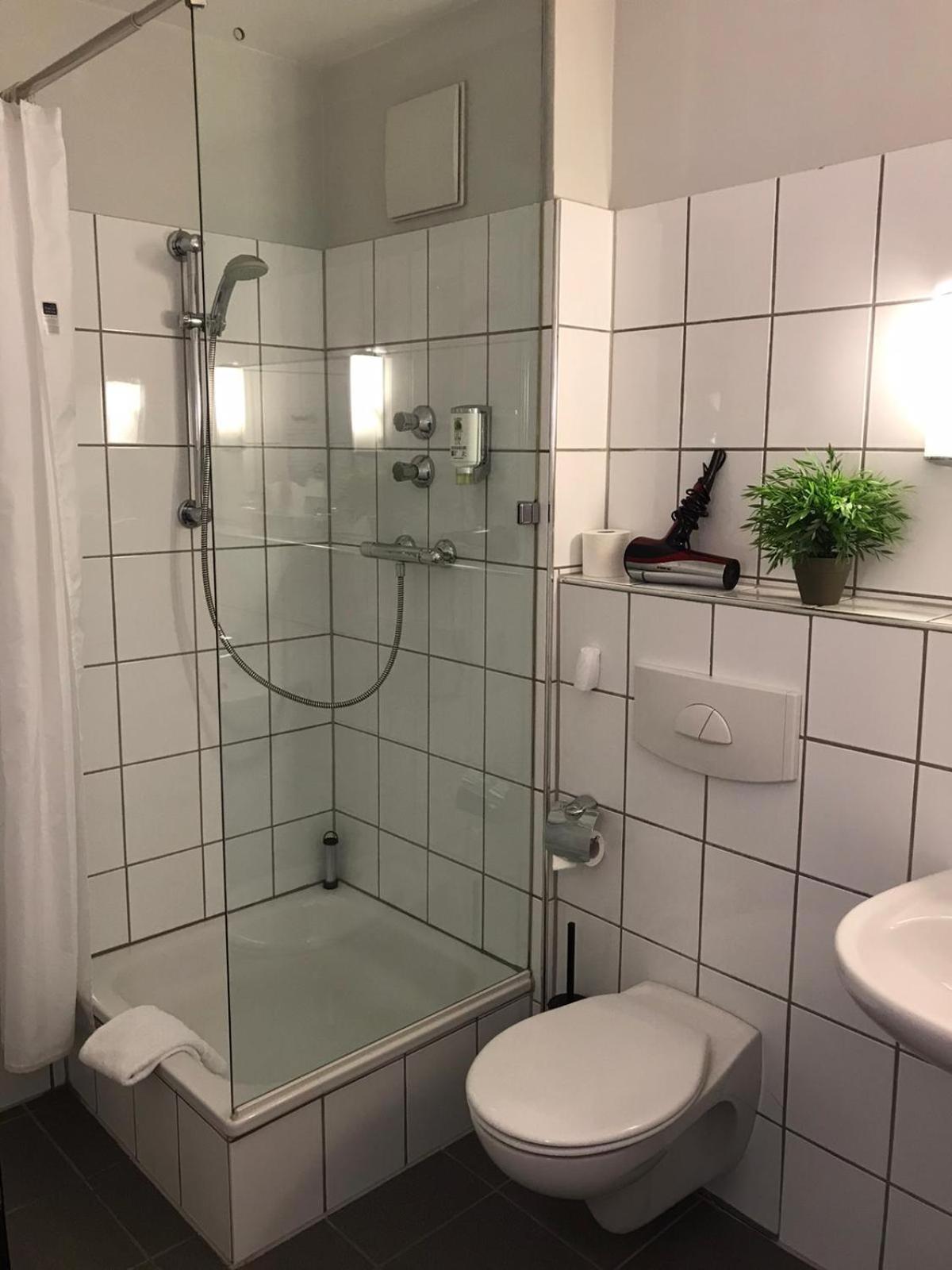 Deluxe Double Room With Shower