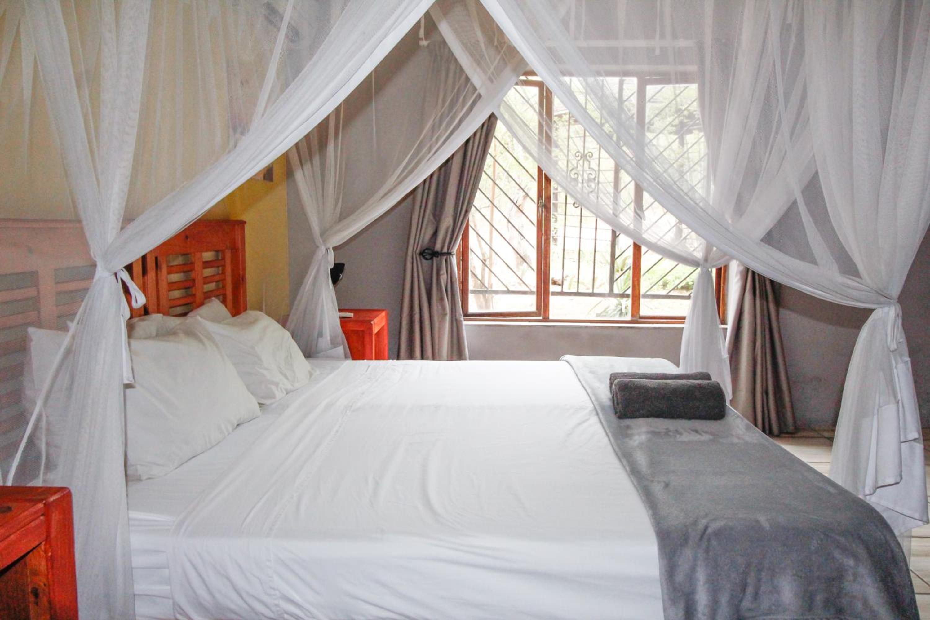 Double Room with Shared Bathroom photo 1