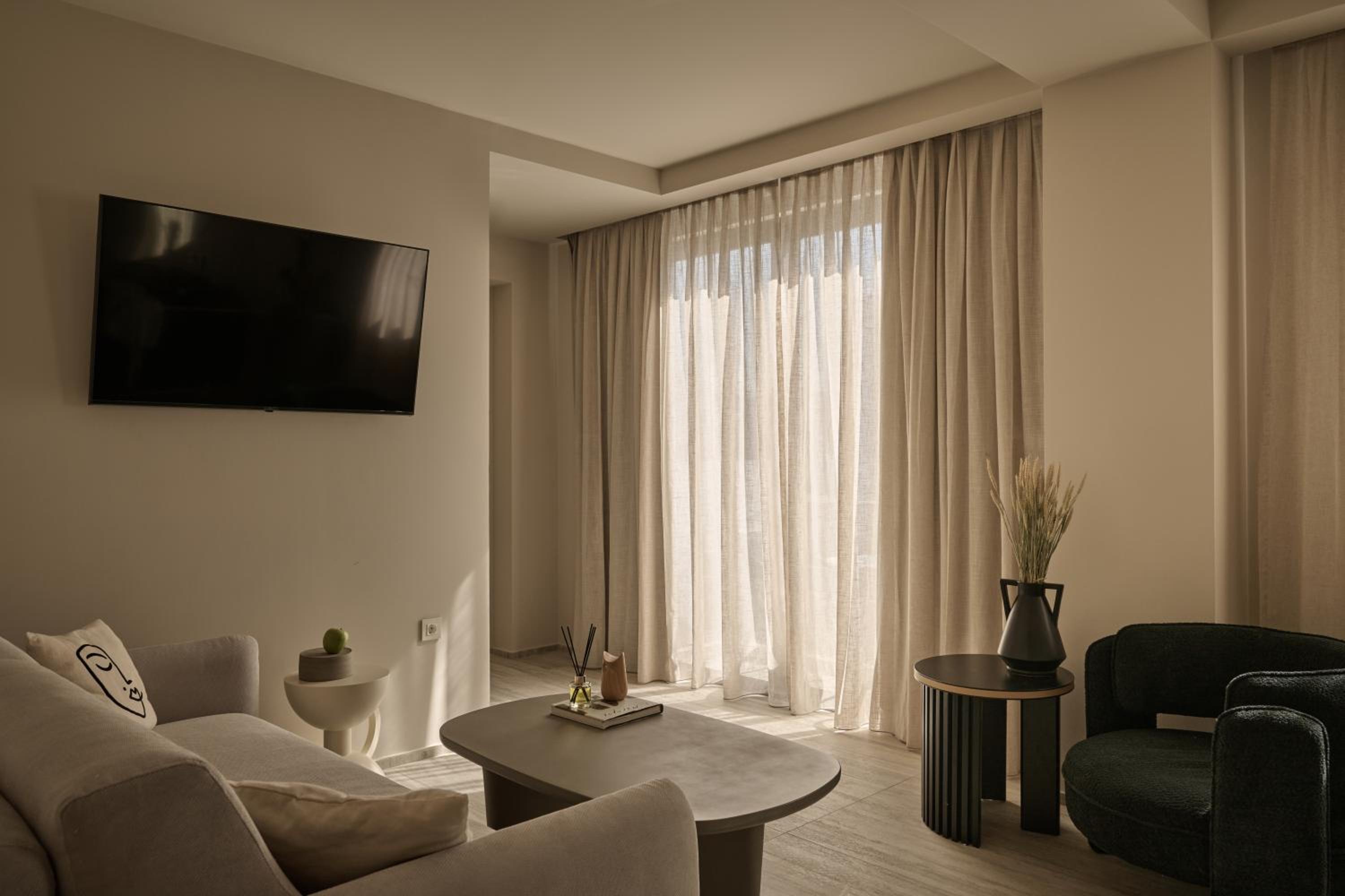 Acropolis One Bedroom King Suite photo 3