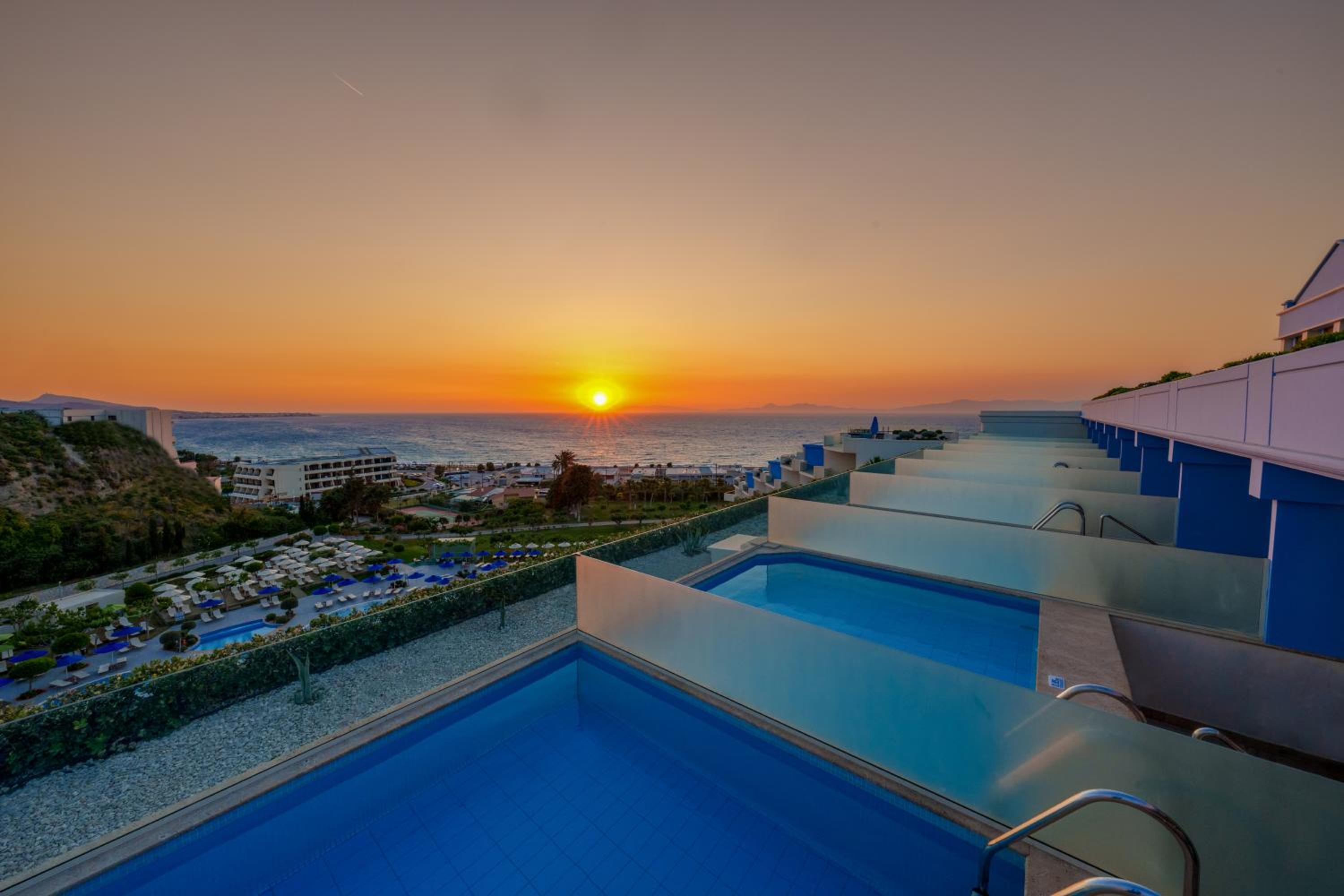 Deluxe Room with Sea View and Personal Pool (2-3 People) photo 2