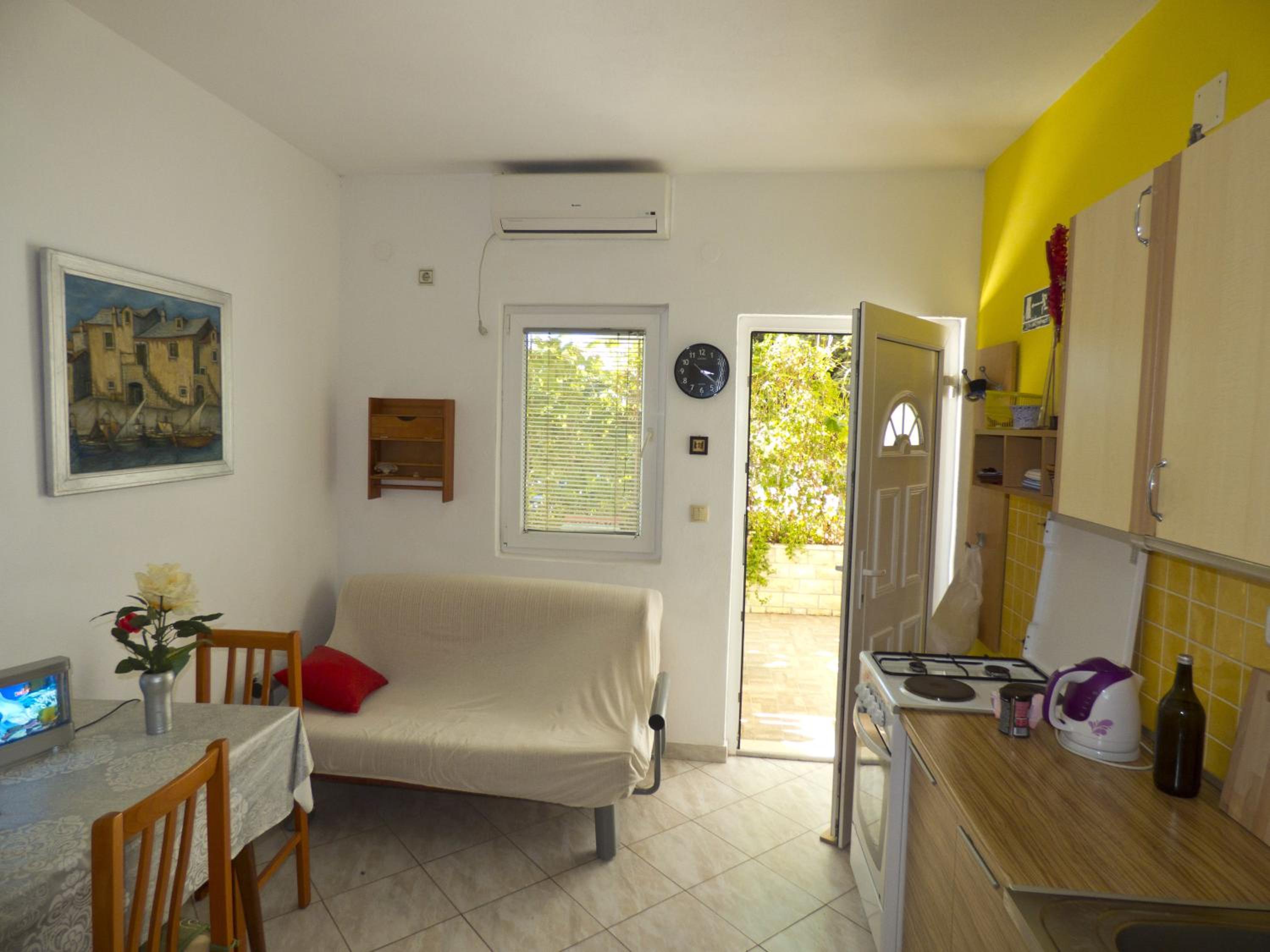 Two-Bedroom Apartment with Sea View - Photo 14