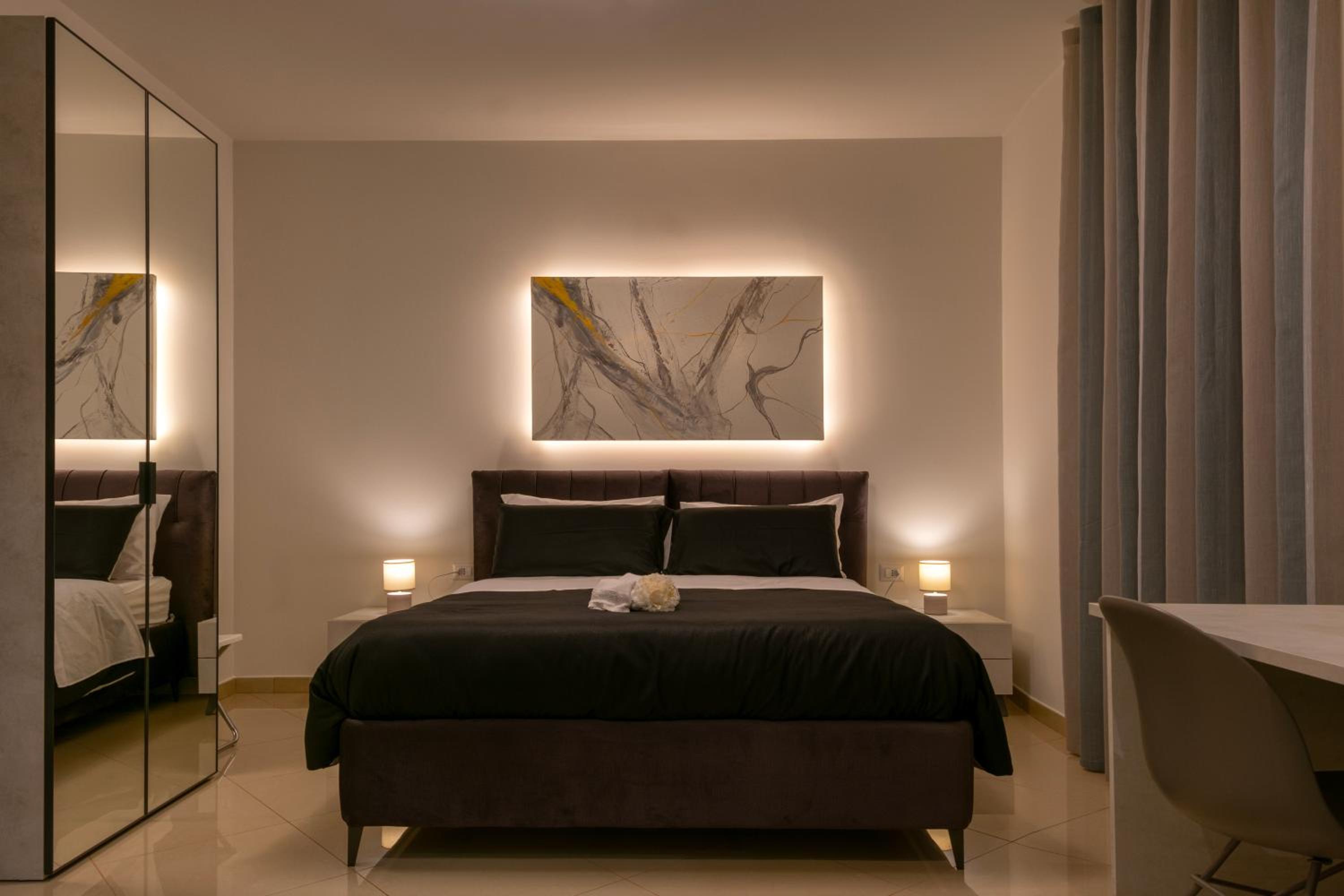 Deluxe King Room