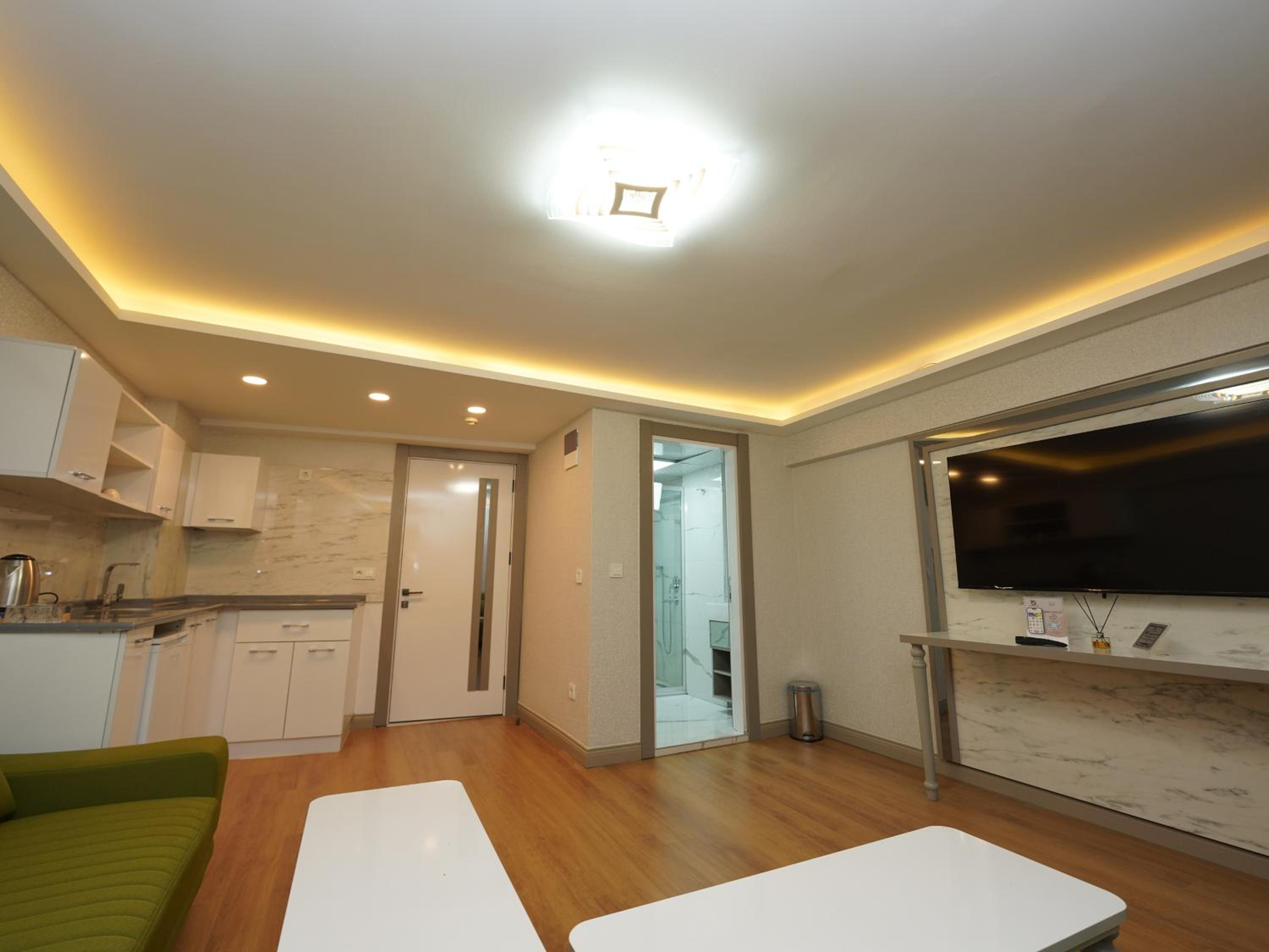 Apartment - Split Level photo 2