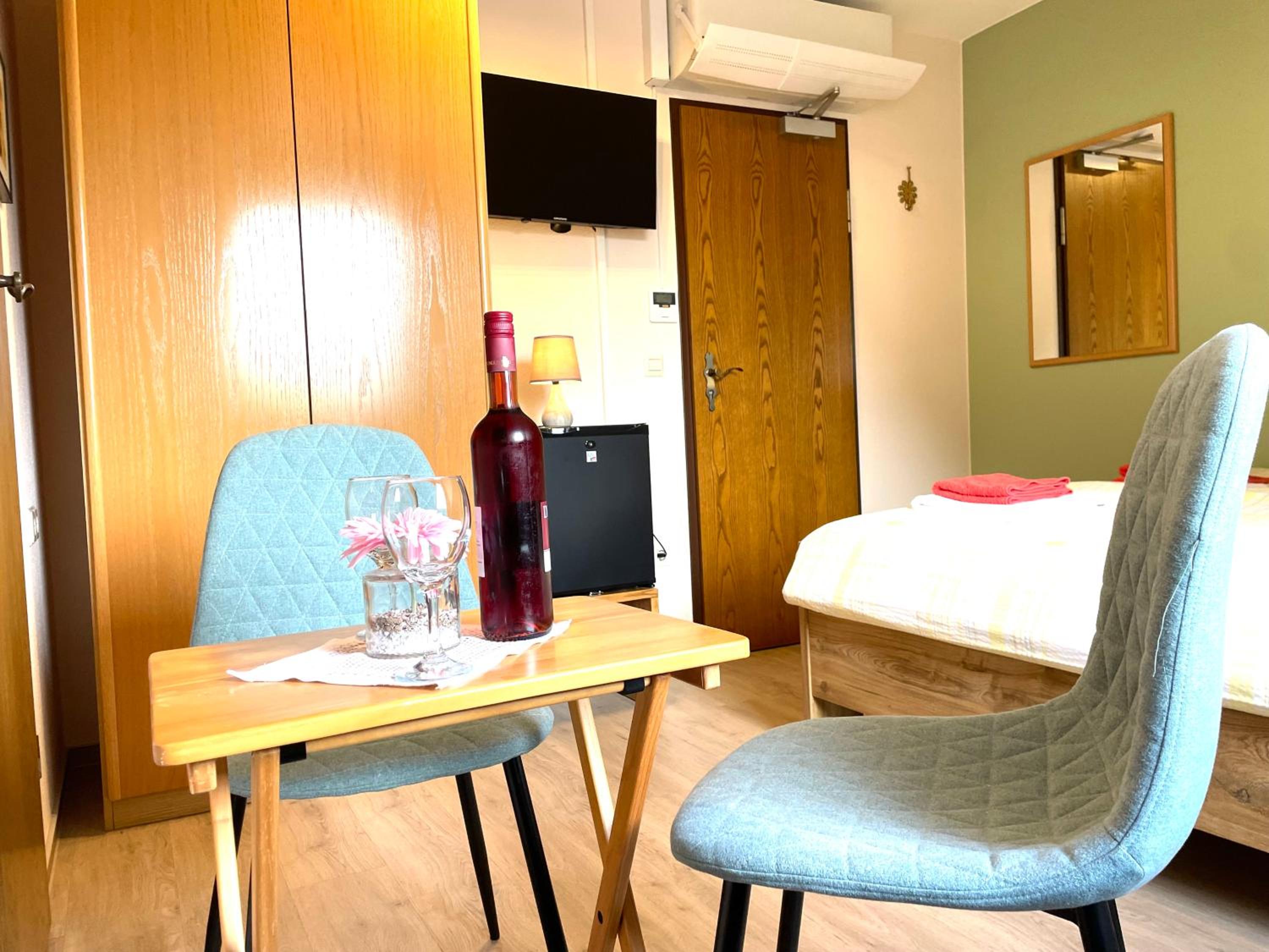 Double Room with Air-Conditioning