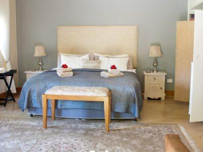 Suite with Pool View - Photo 3