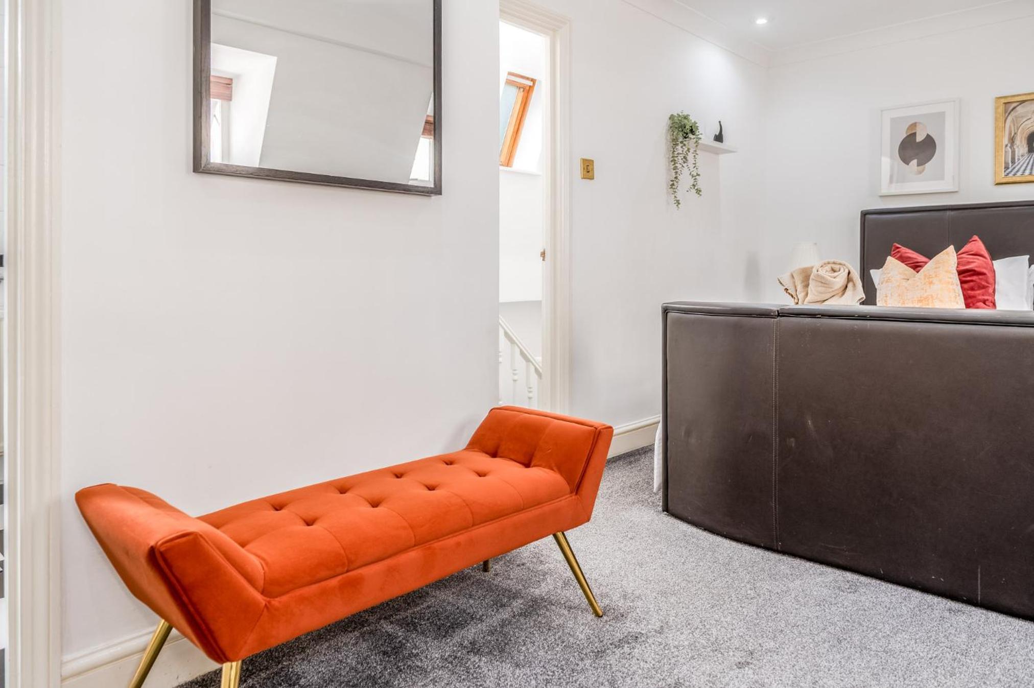 Three-Bedroom House photo 2