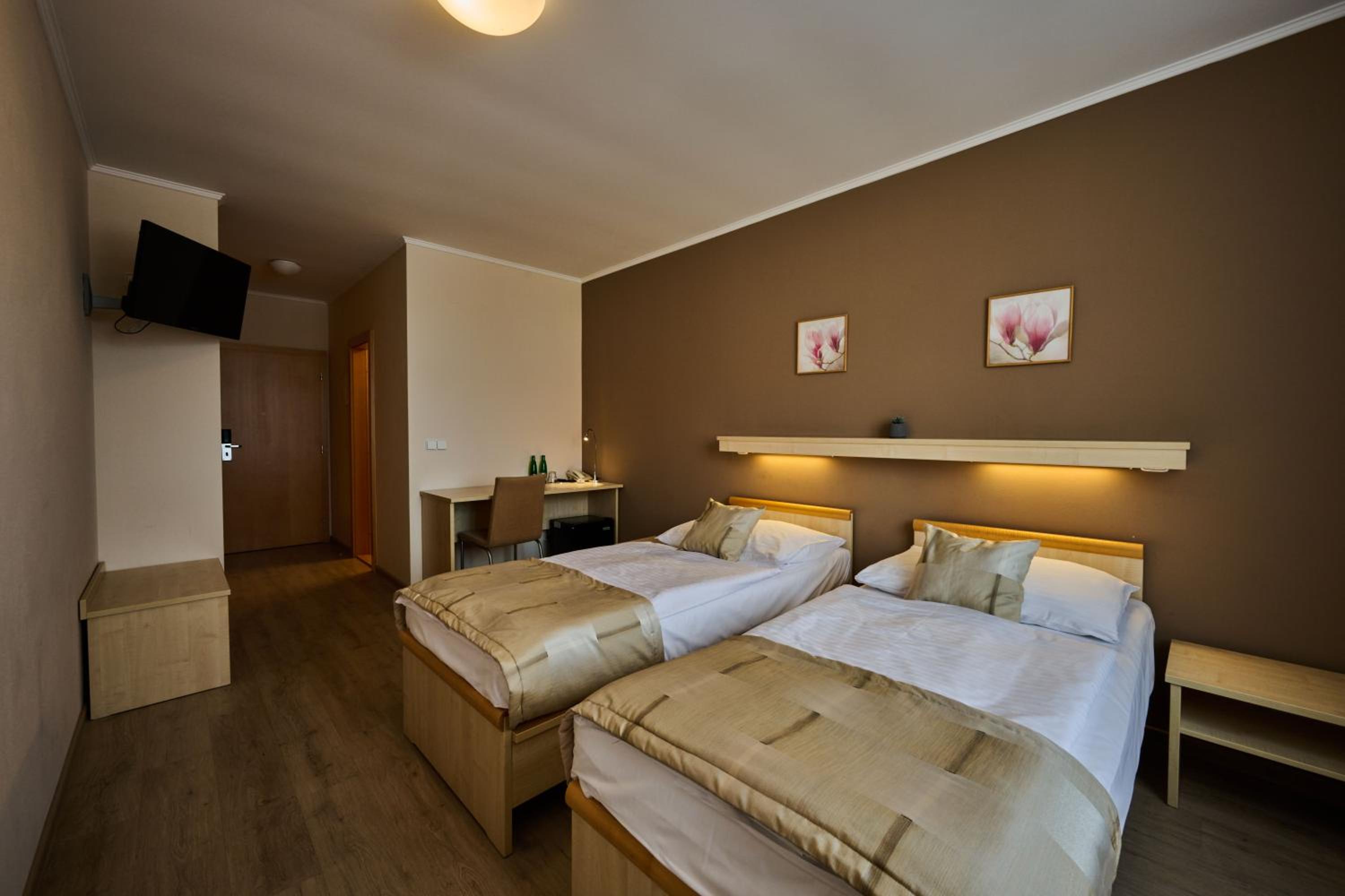 Double or Twin Room photo 1