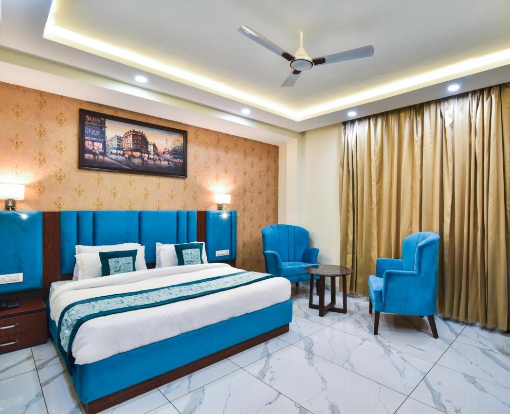 King Room With Balcony photo 1