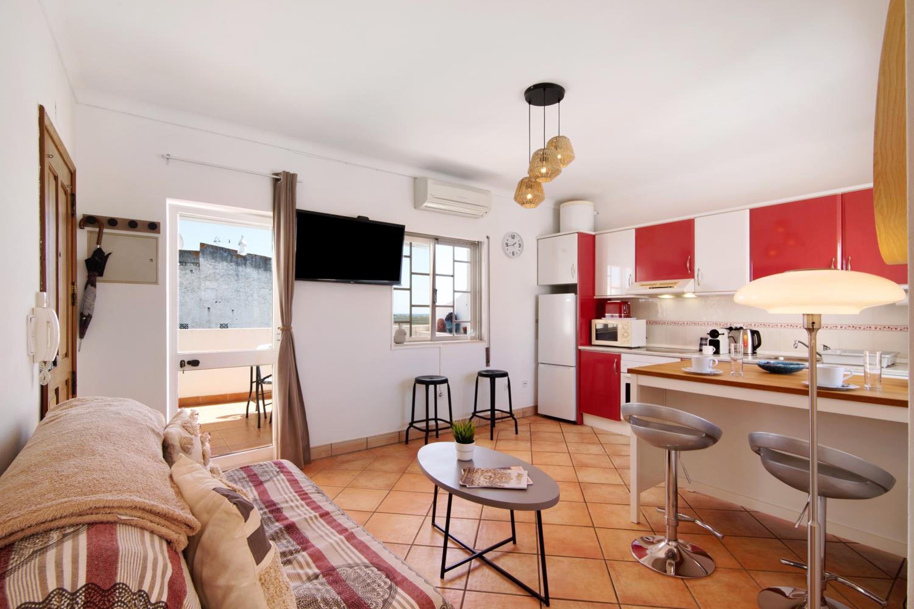 Superior One-Bedroom Apartment with Balcony