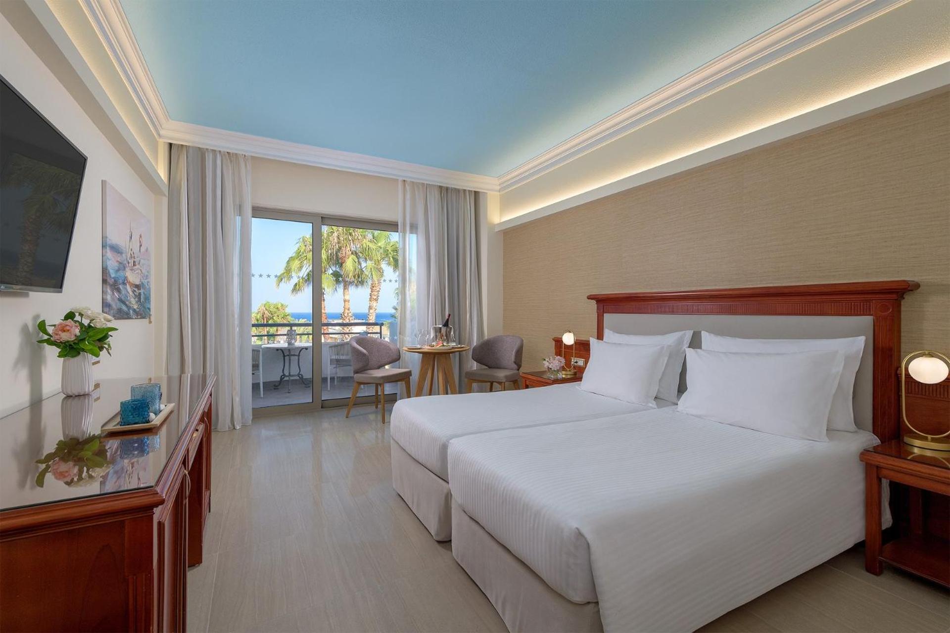 Double Room with Sea View (2-3 People)
