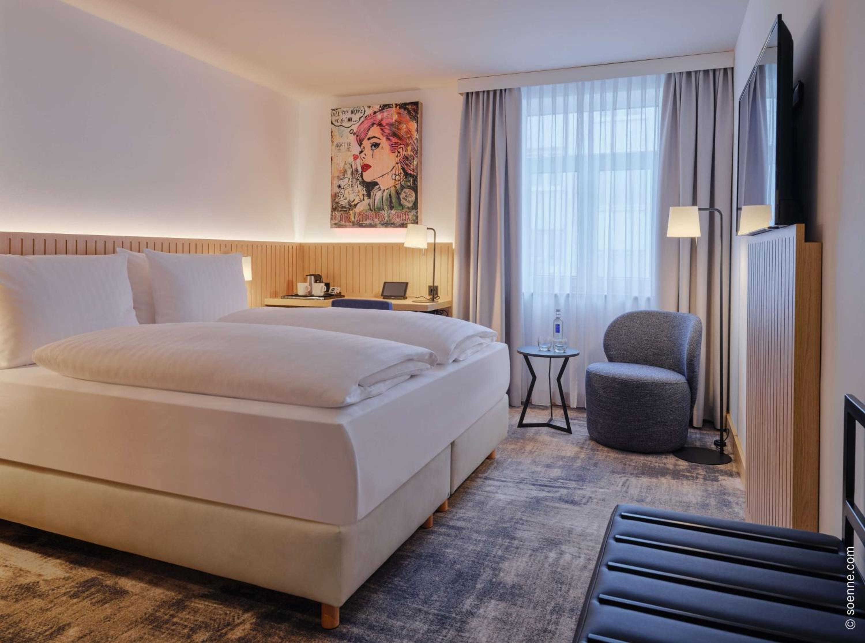 Standard King Room - Photo 1